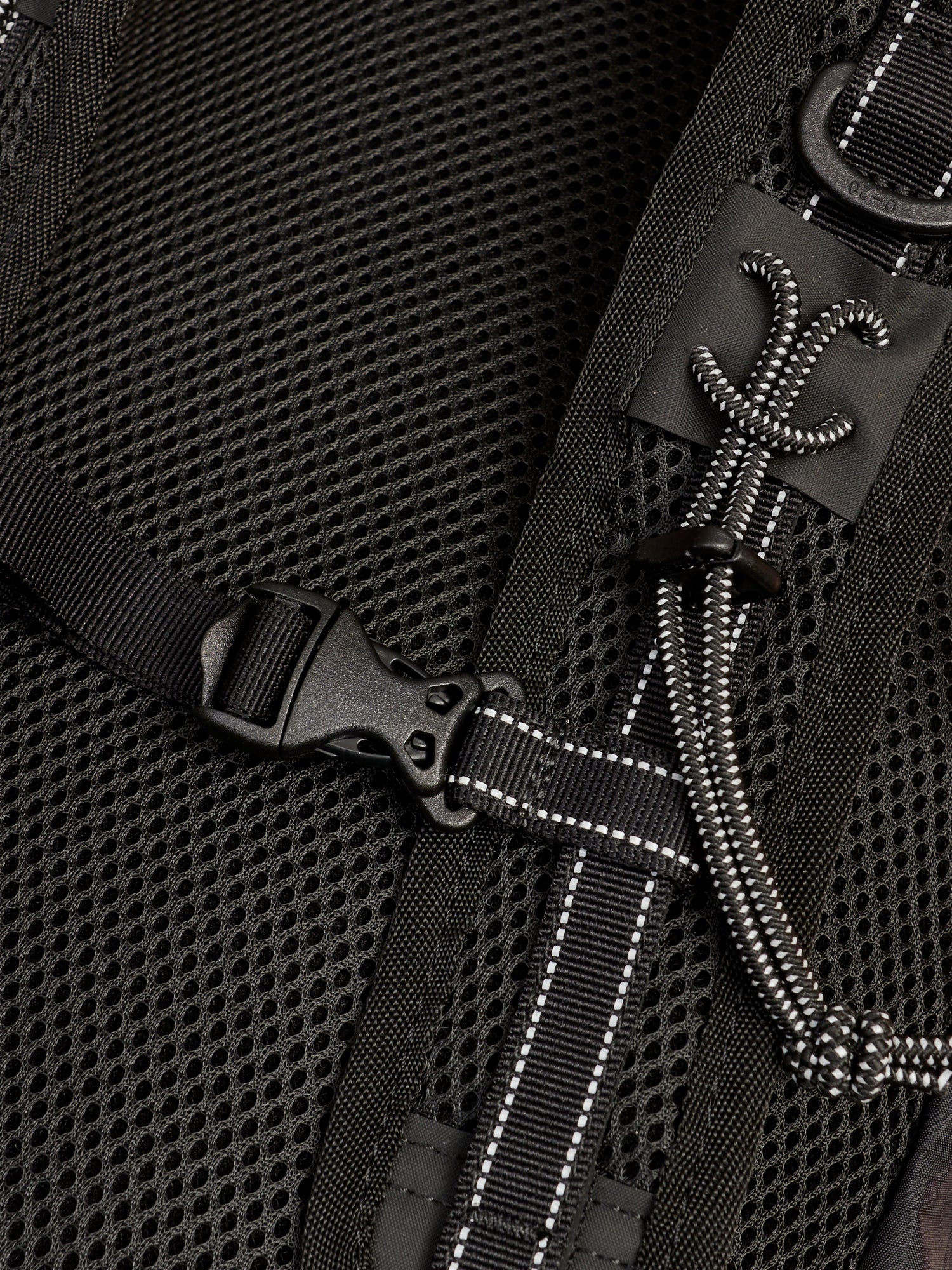 20L X-Pac Backpack in Black - Image 6