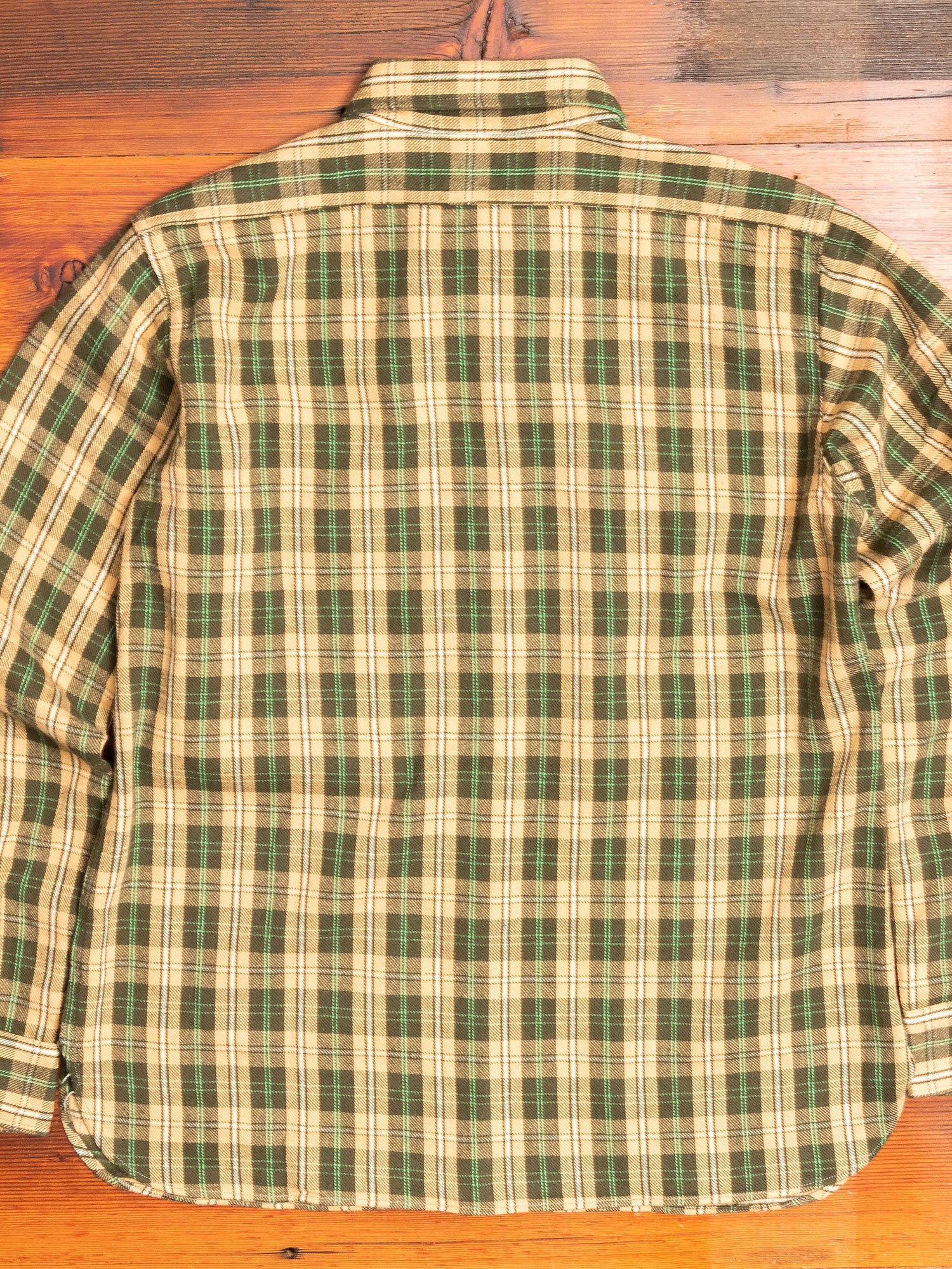 3022 Brushed Flannel Shirt in Beige - Image 9