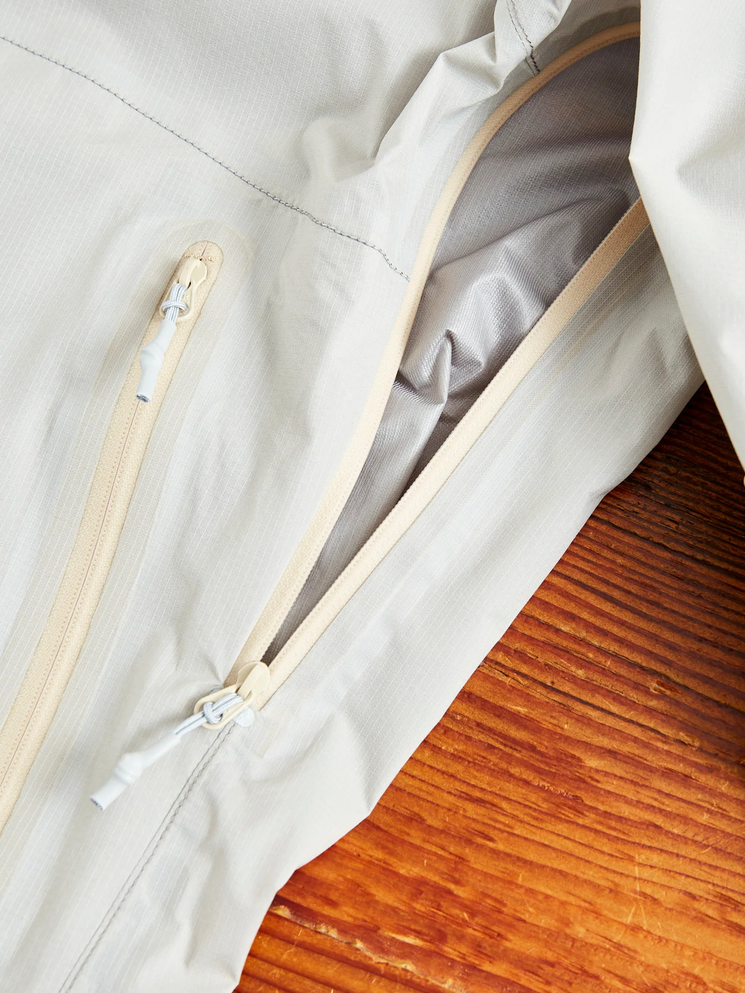 3L Ultra Light Rain Jacket in Light Grey - Image 13