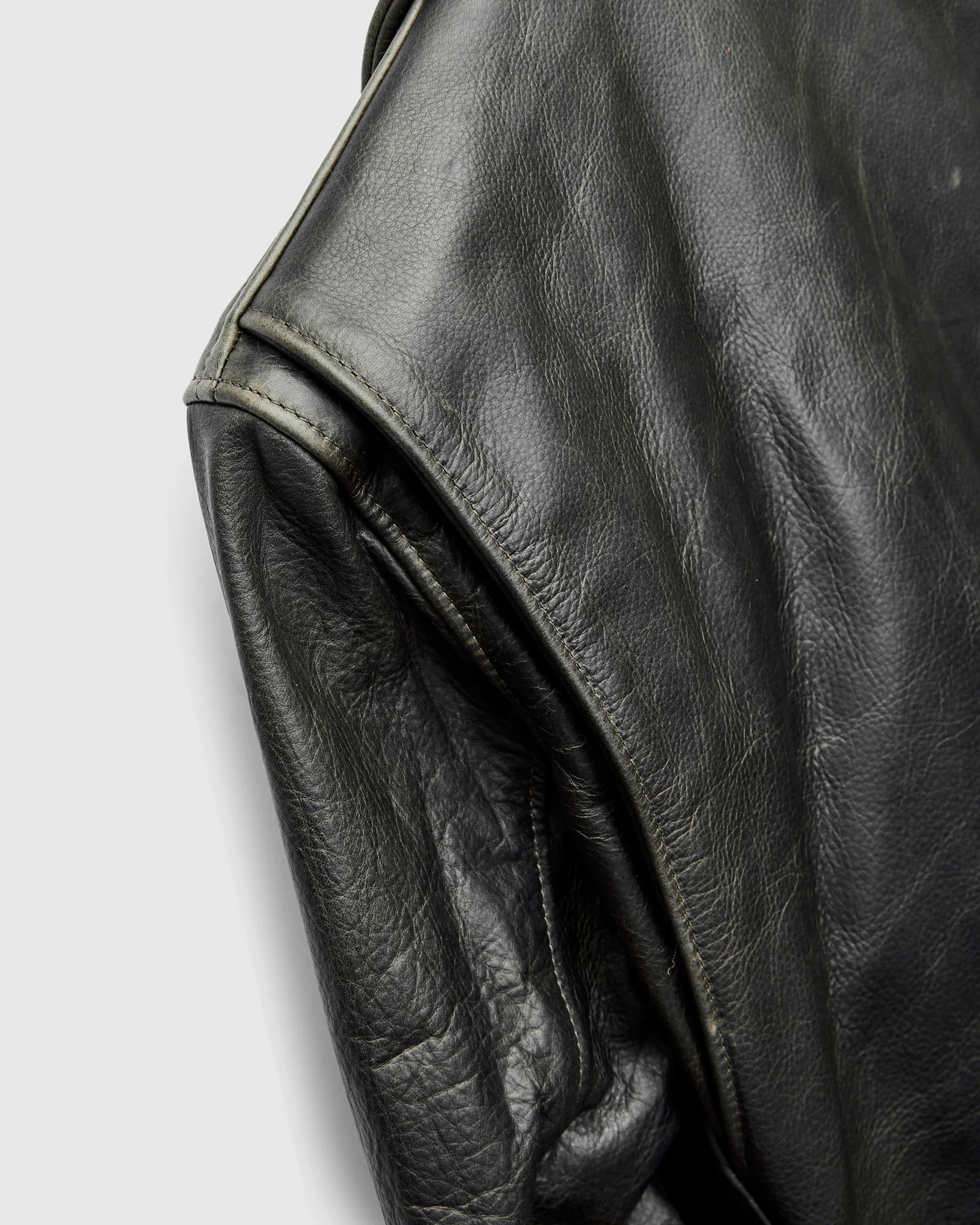 533 Pullup Cowhide Perfecto Jacket in Matte Black - Image 10