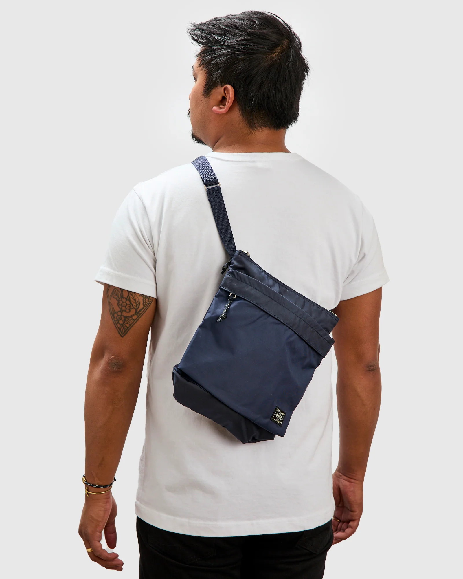 5901 "Force" Shoulder Bag in Navy - Image 2