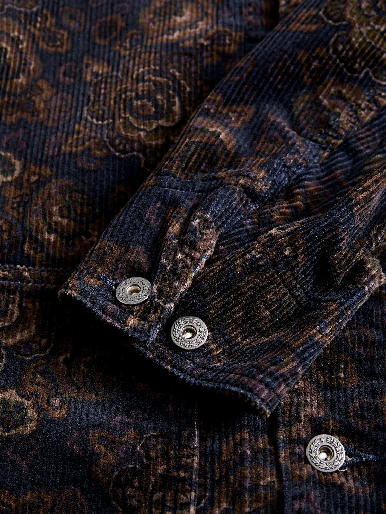 8W Printed Corduroy Engineer Jacket in Black - Image 7