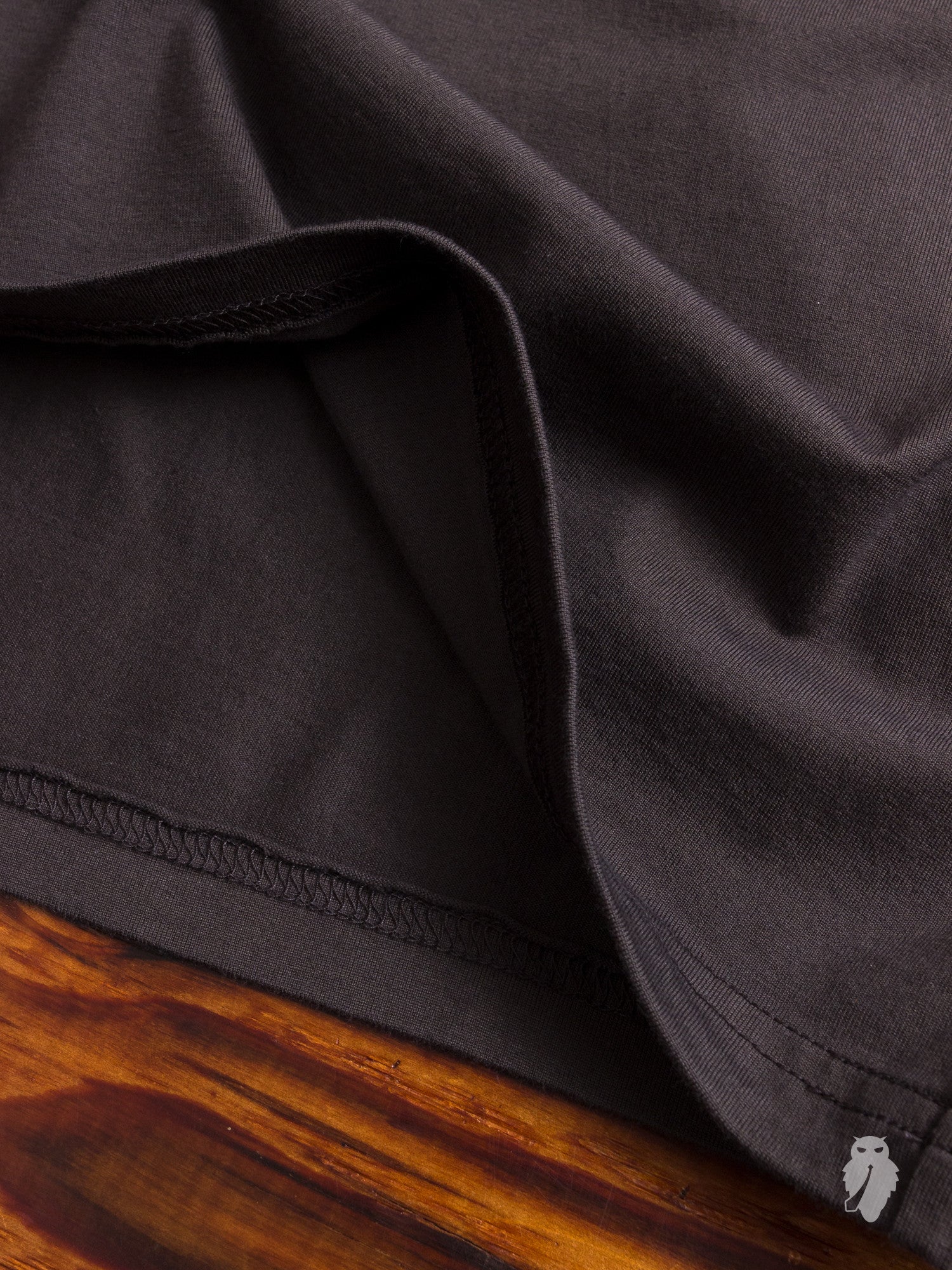 Suvin/Giza T-Shirt in Charcoal - Image 3