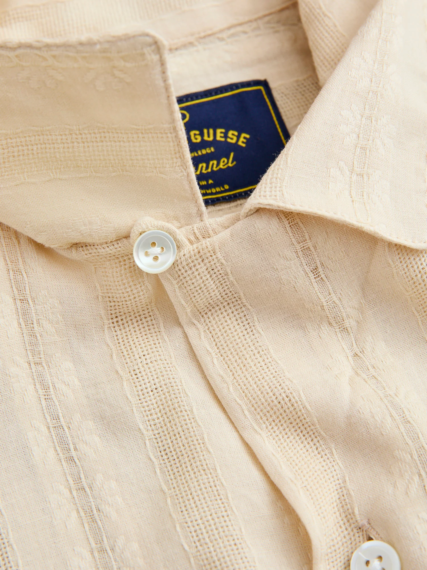 Almada Button-Up Shirt in Ecru - Image 7