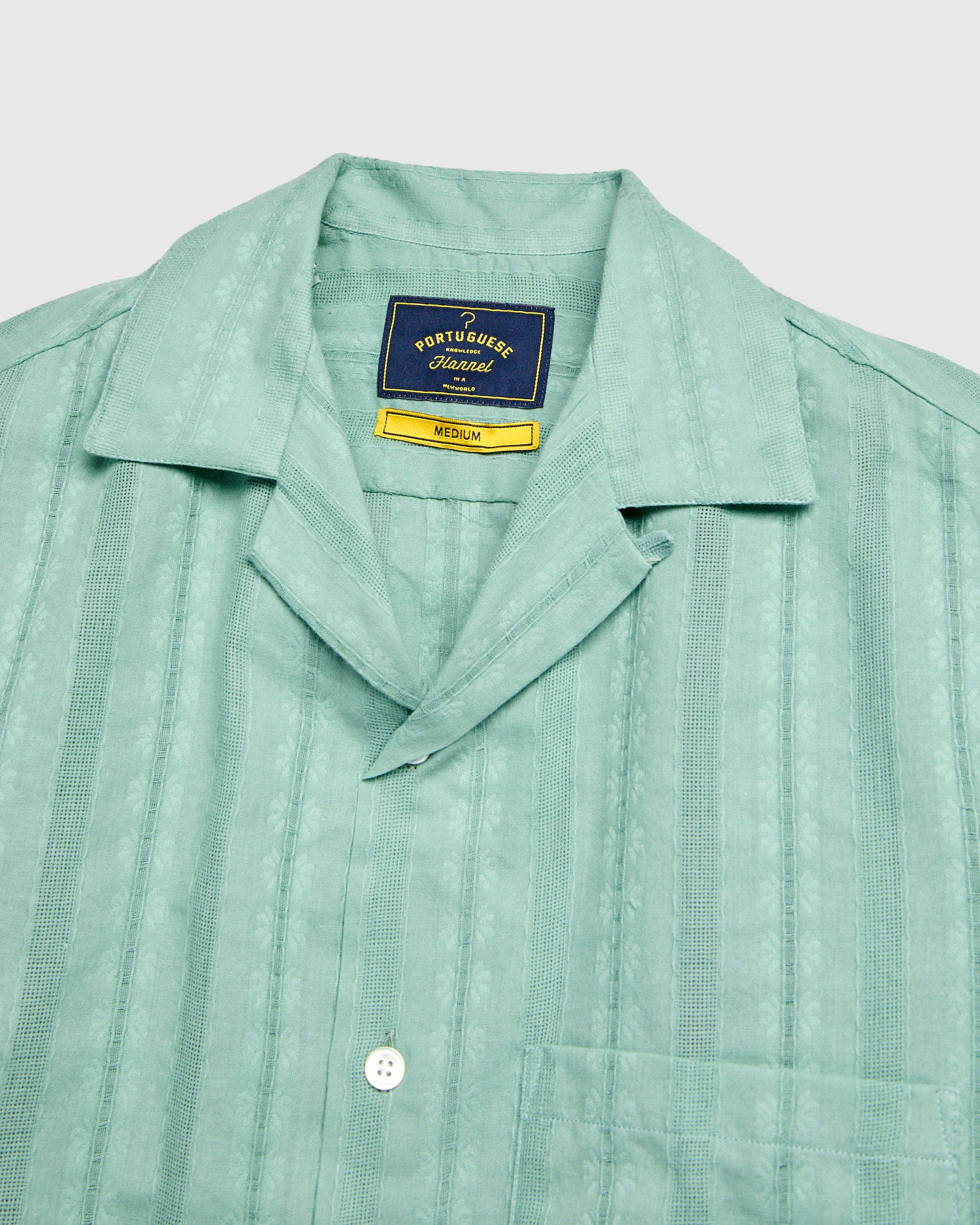 Almada Shirt in Green - Image 2