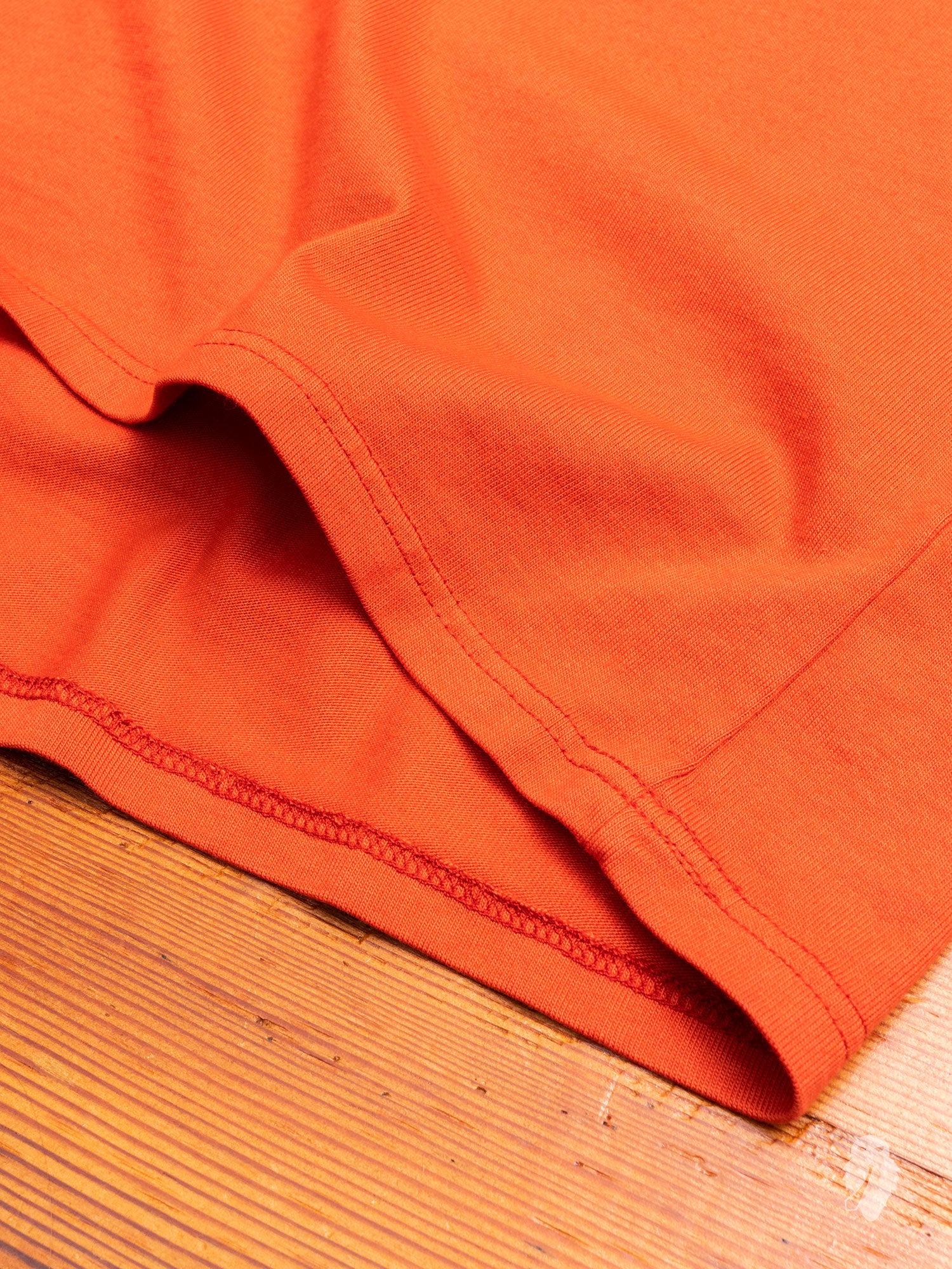Basis T-Shirt in Blood Orange - Image 4