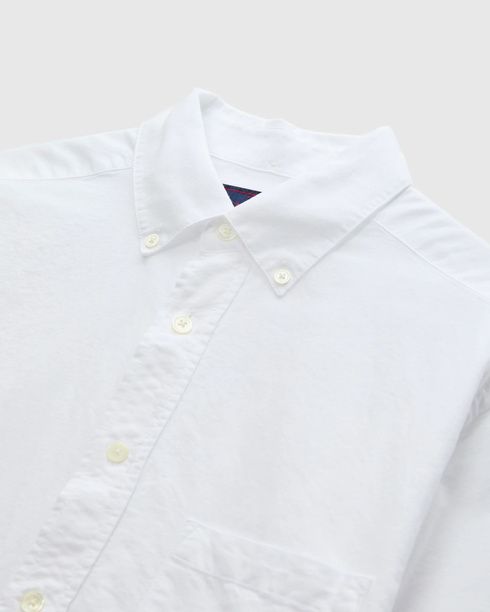 Belavista Button-Up Shirt in Off-White - Image 3