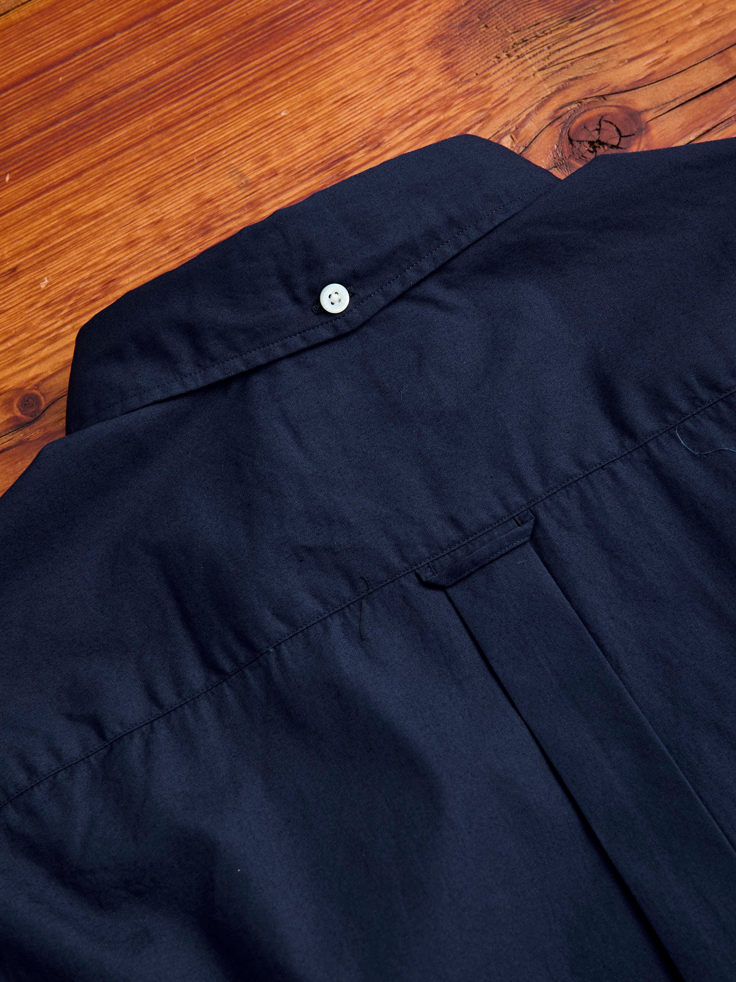 Broad Cloth Short Sleeve Button-Down Shirt in Navy - Image 10