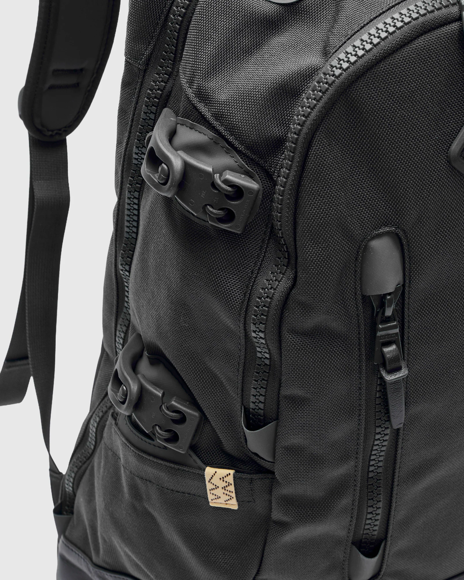 Cordura 20L Backpack in Charcoal Lambskin - Image 4