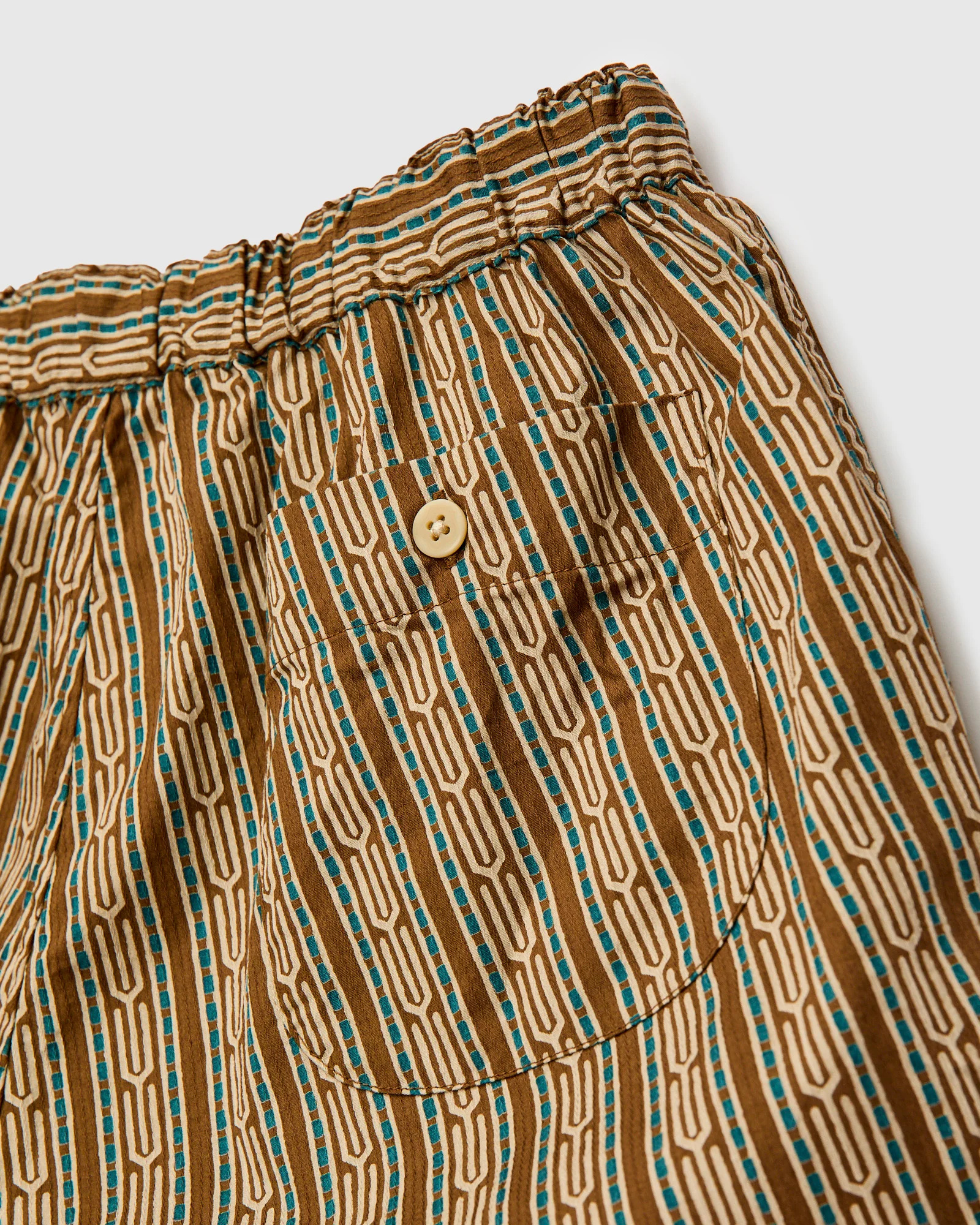 Dobby Easy Shorts in Brown - Image 3