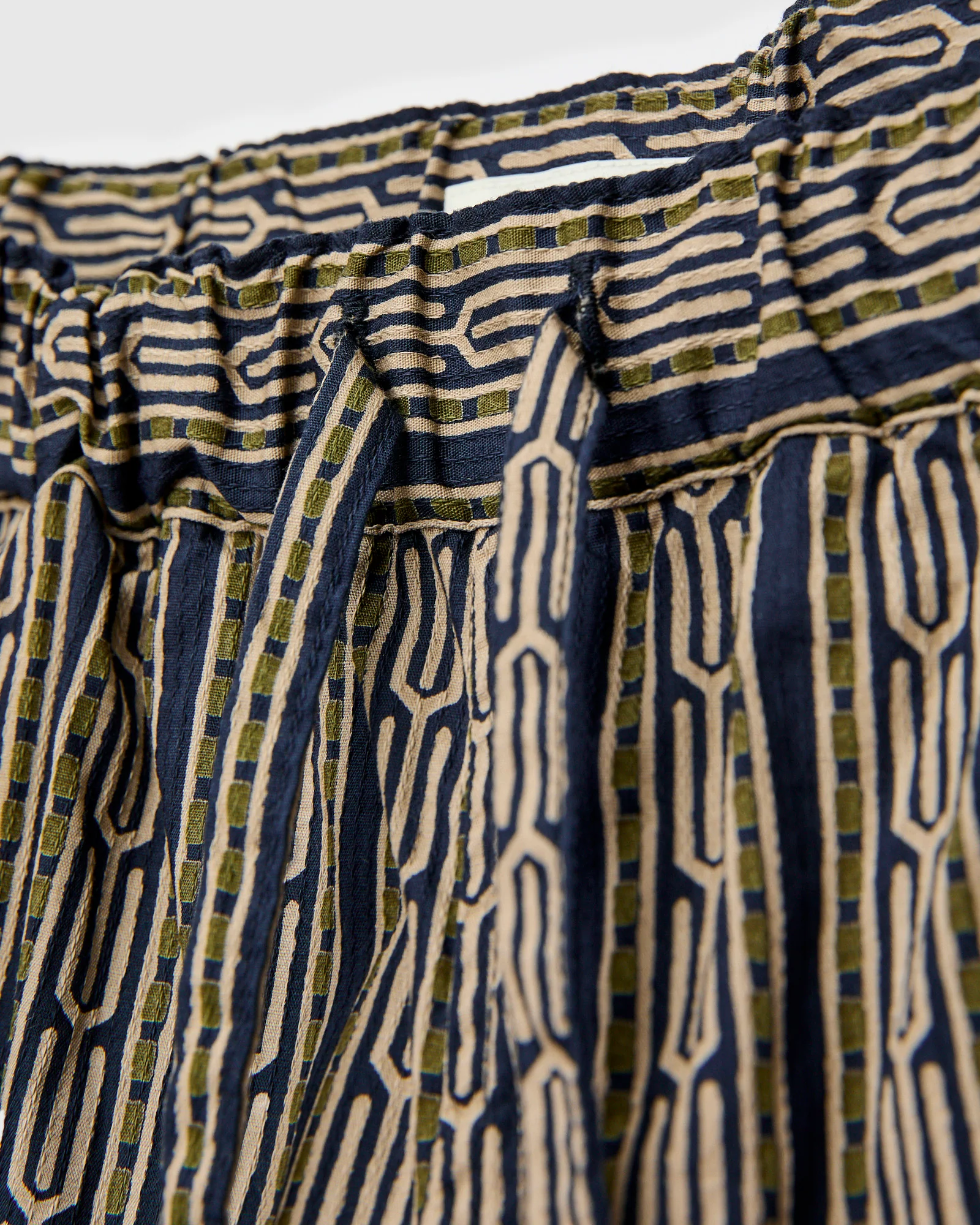 Dobby Easy Shorts in Navy - Image 4