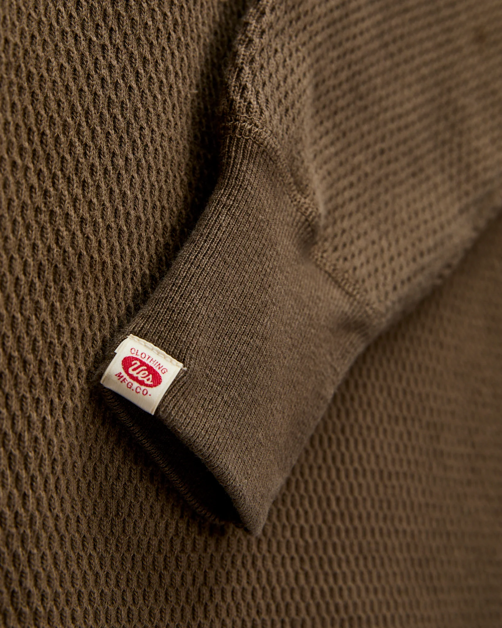 Double Honeycomb Thermal Shirt in Brown - Image 4