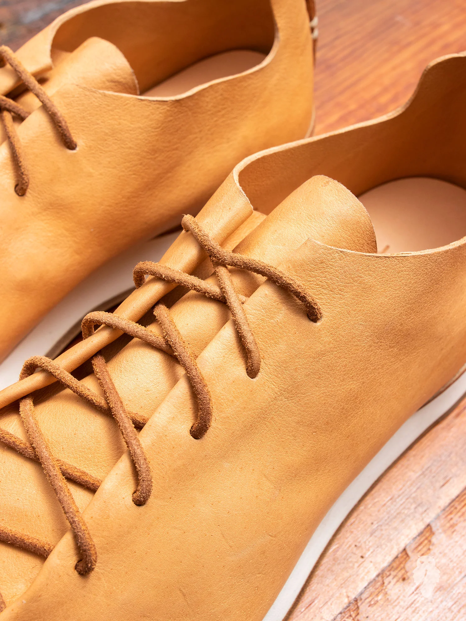 Runner Sneaker in Natural - Image 2