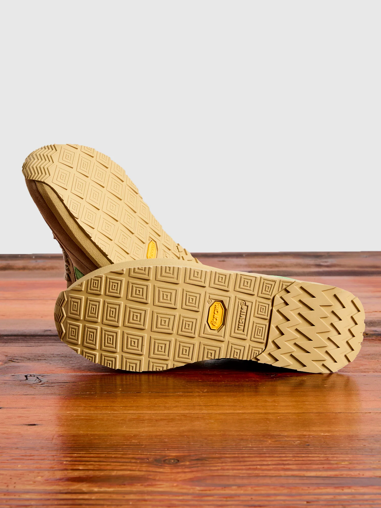 FKT Runner in Grey Beige - Image 2