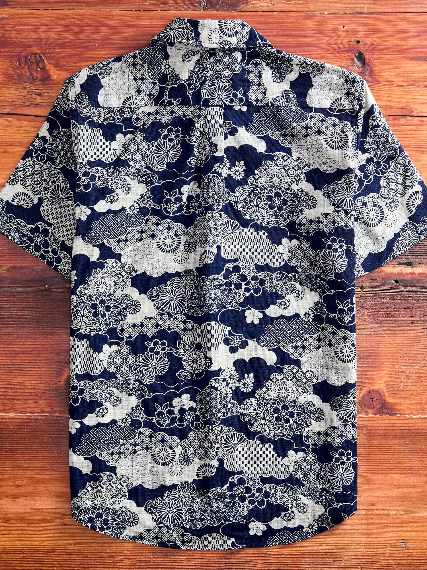 "Floral Cloud" Oxford Shirt in Navy - Image 9