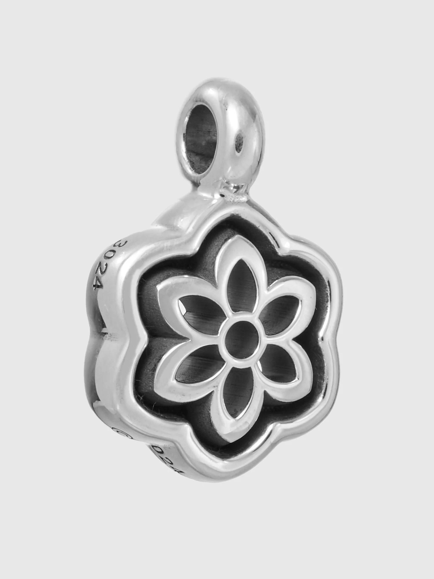Frame Cutout Rosette Pendant in Sterling Silver - Image 3