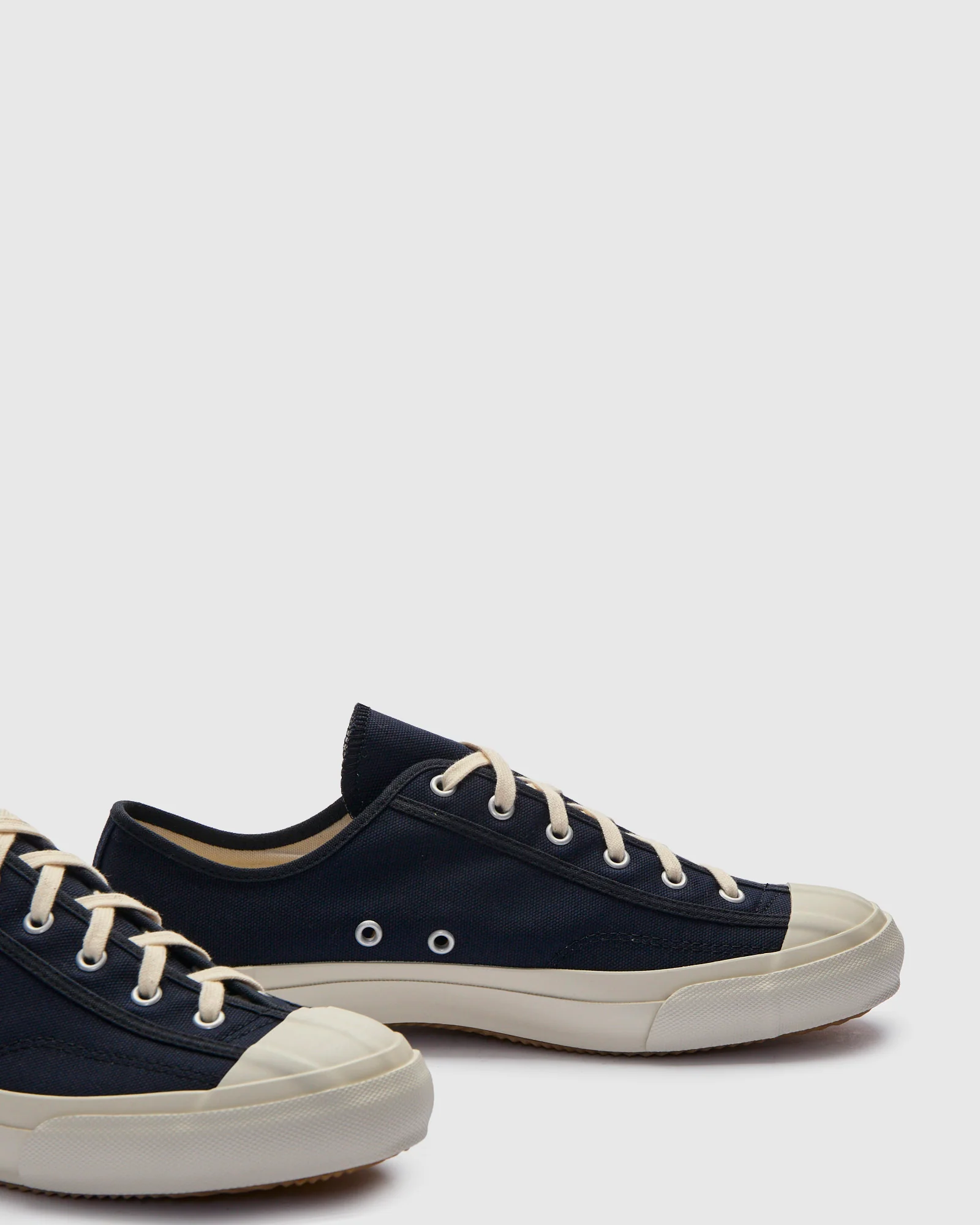 Gym Classic Sneaker in Navy - Image 4