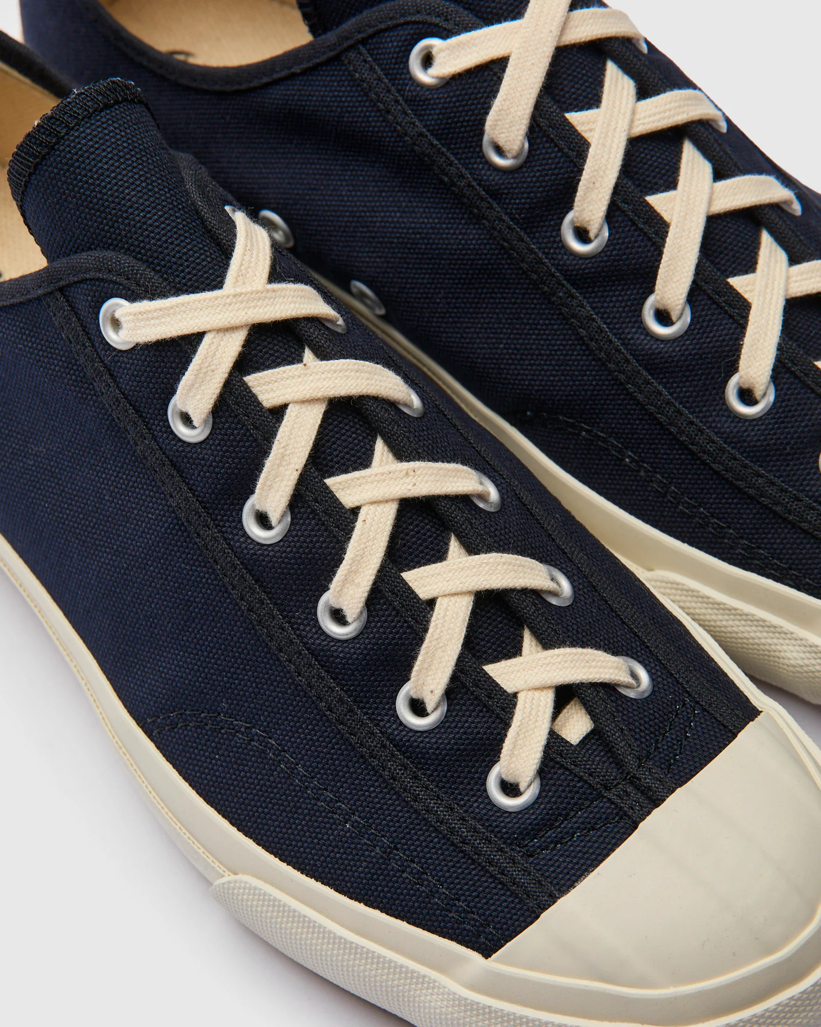 Gym Classic Sneaker in Navy - Image 7