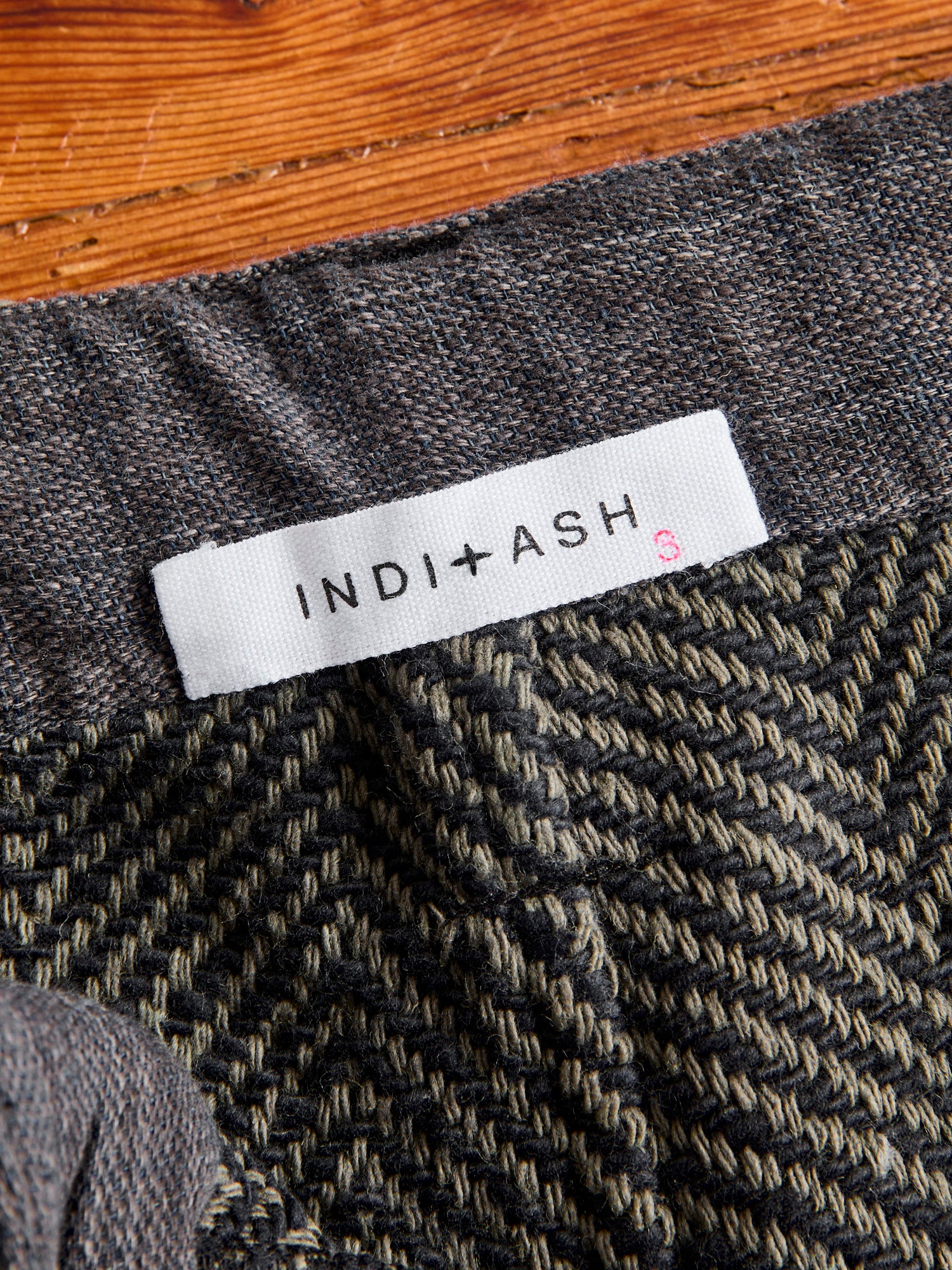 Isaac Pants in Iron/Charcoal Herringbone - Image 9