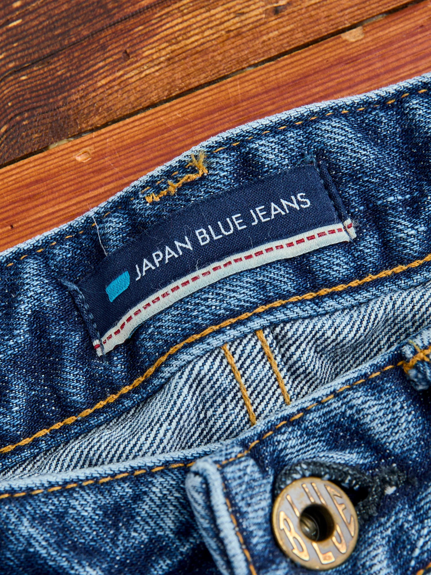 J401-LID "Circle Aged Wash" 14.8oz Selvedge Denim - Classic Straight Fit - Image 6