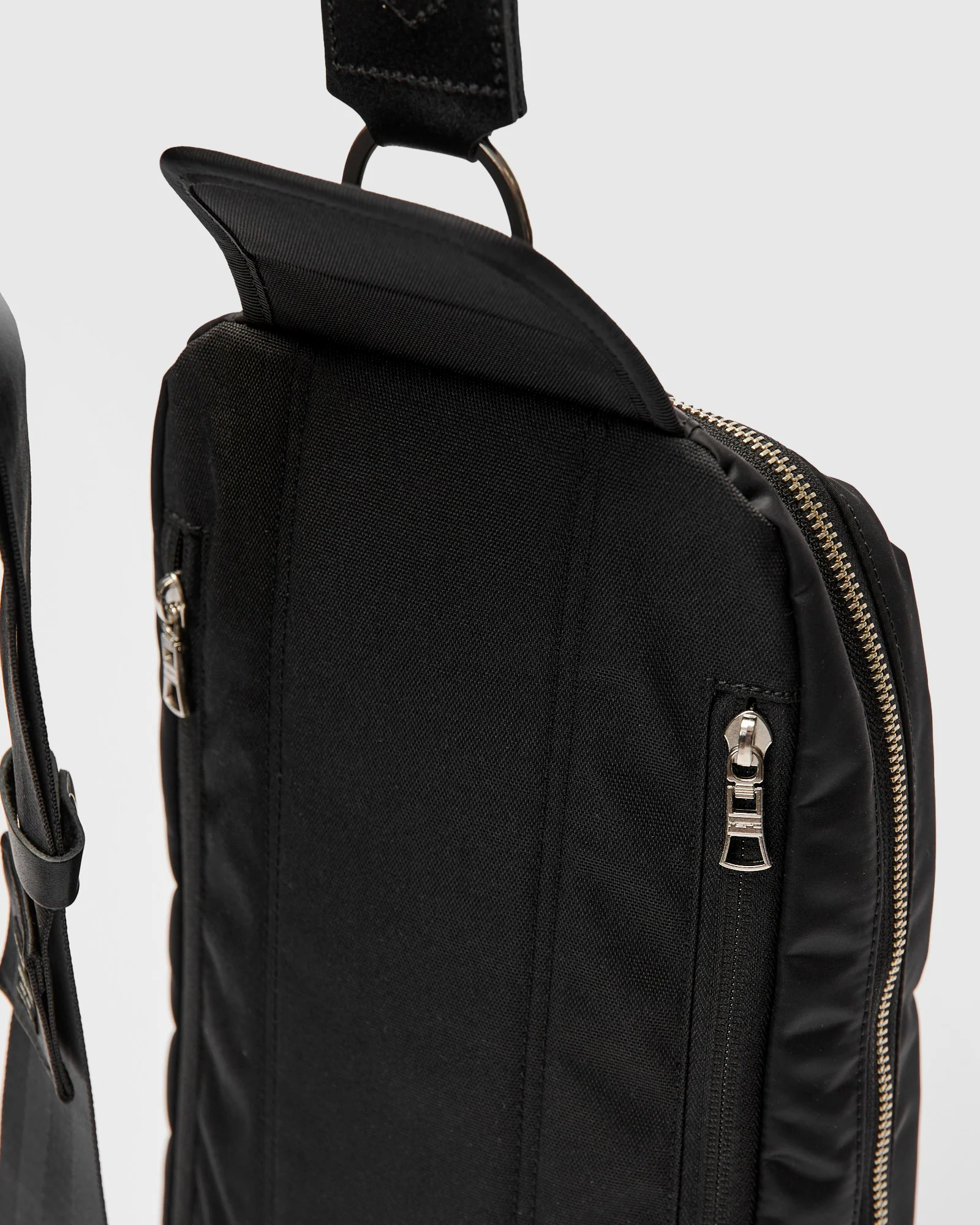 Lightning Shoulder Bag in Black - Image 8