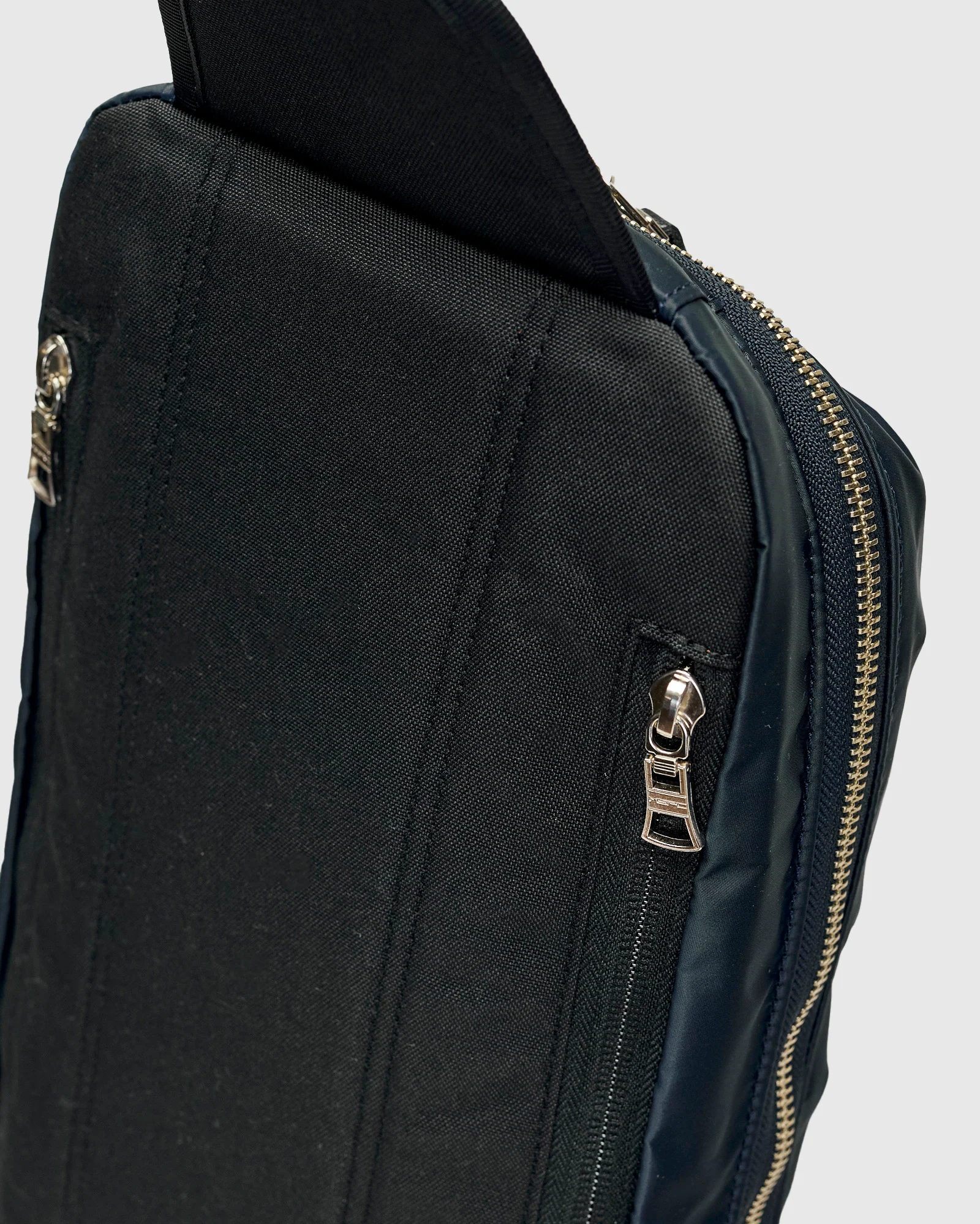 Lightning V2 Shoulder Sling Bag in Navy - Image 6