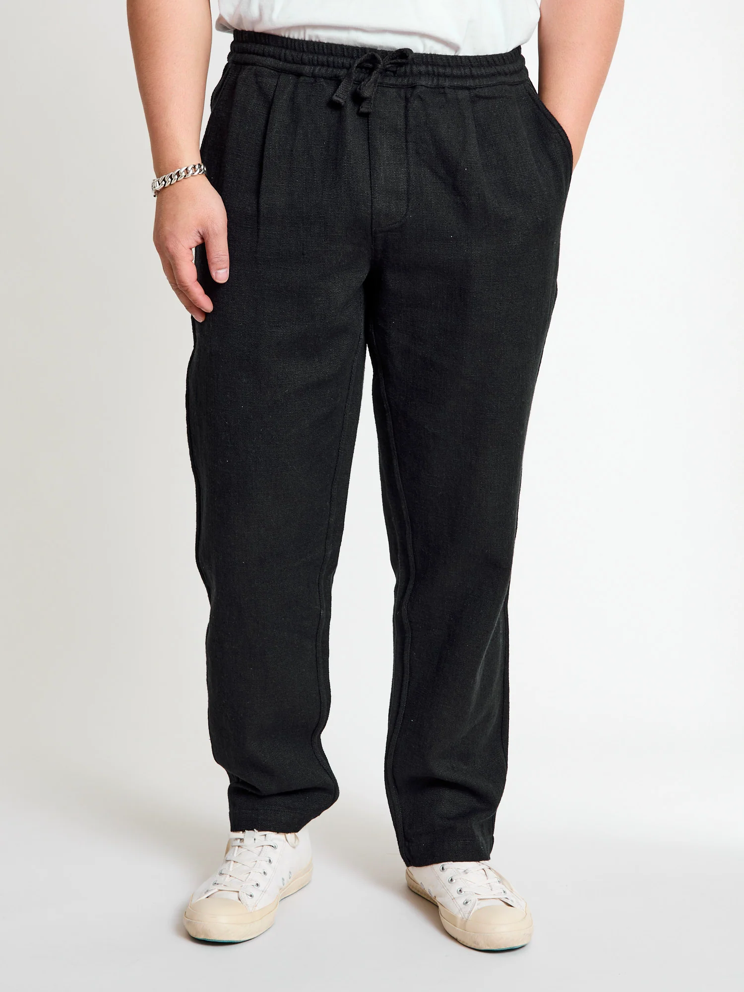 Linen Easy Pant in Black - Image 2