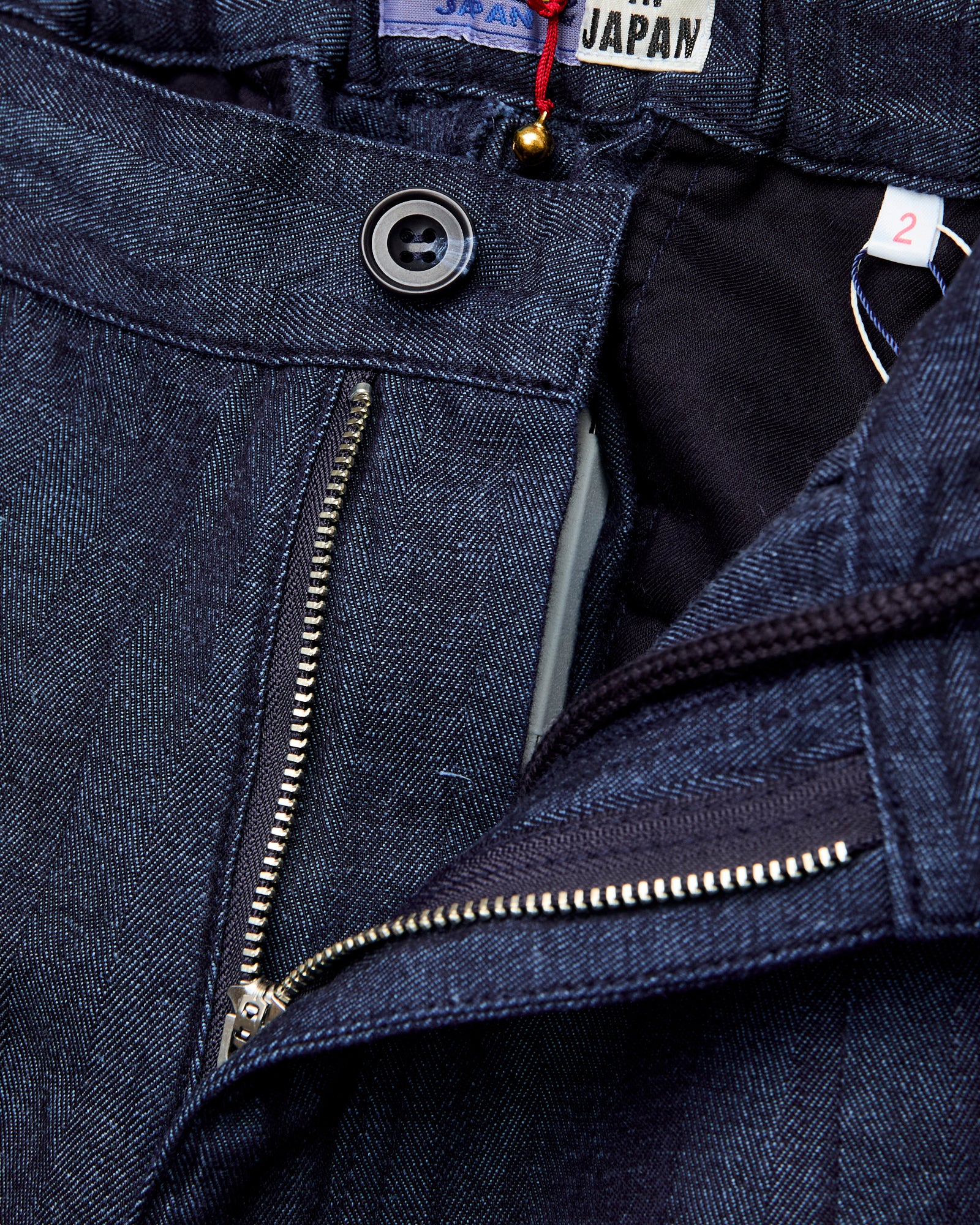 Linen Herringbone Pleated Knee Trousers in Indigo - Image 8