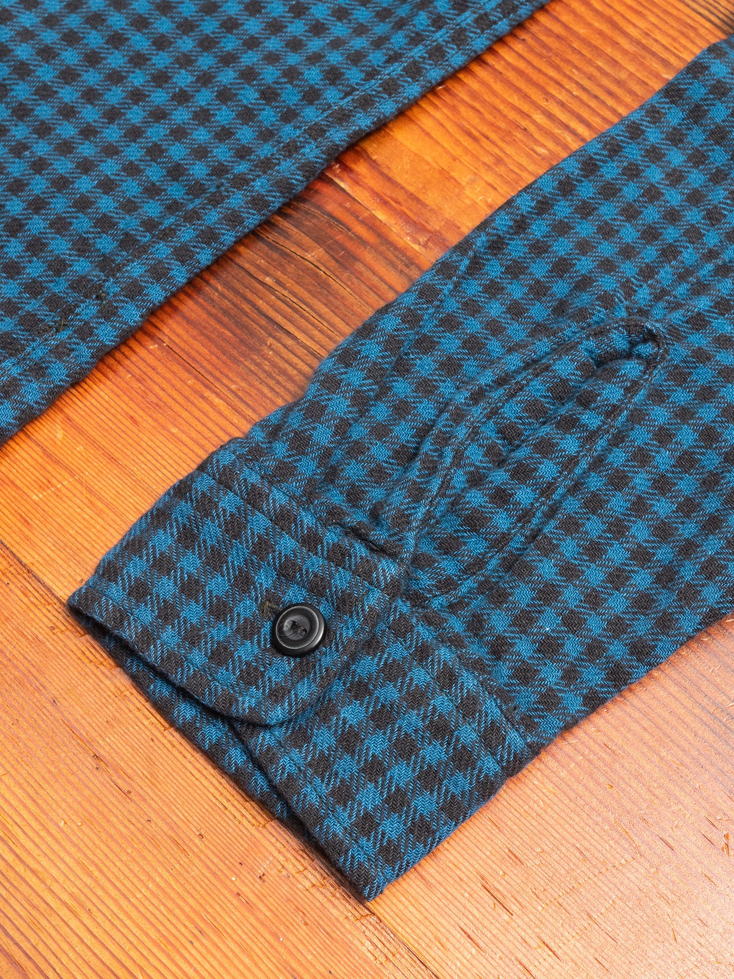 Linen Plaid Farrell Work Shirt in Blue/Sulphur Black - Image 4