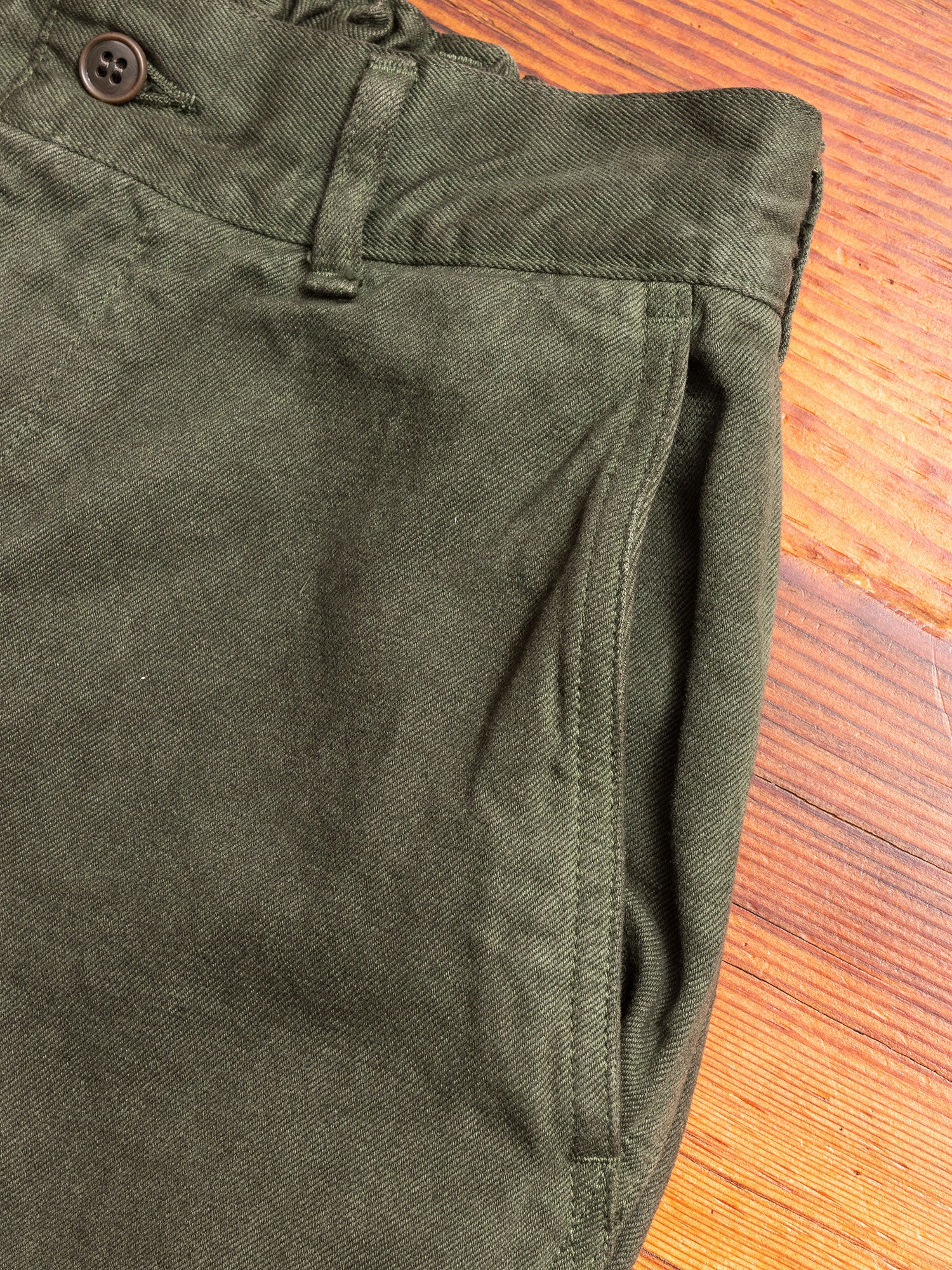 Linen Tapered Pants in Khaki - Image 3