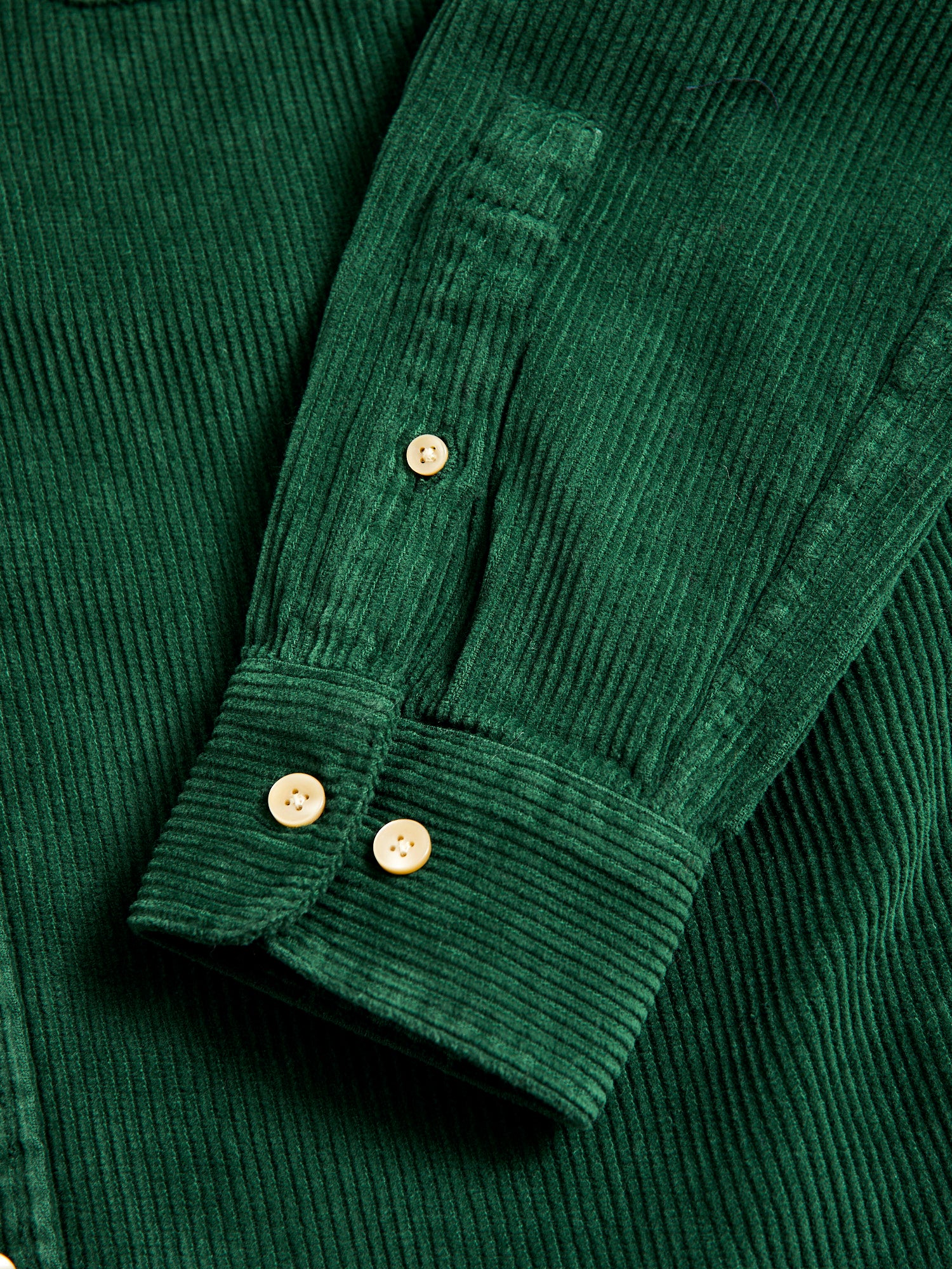 Lobo Button-Up Shirt in Green - Image 5