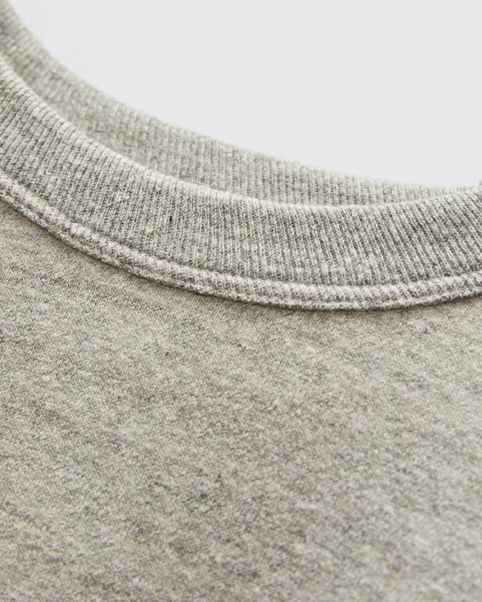 Tsuriami Raglan Sleeve Sweatshirt in Heather Grey - Image 5