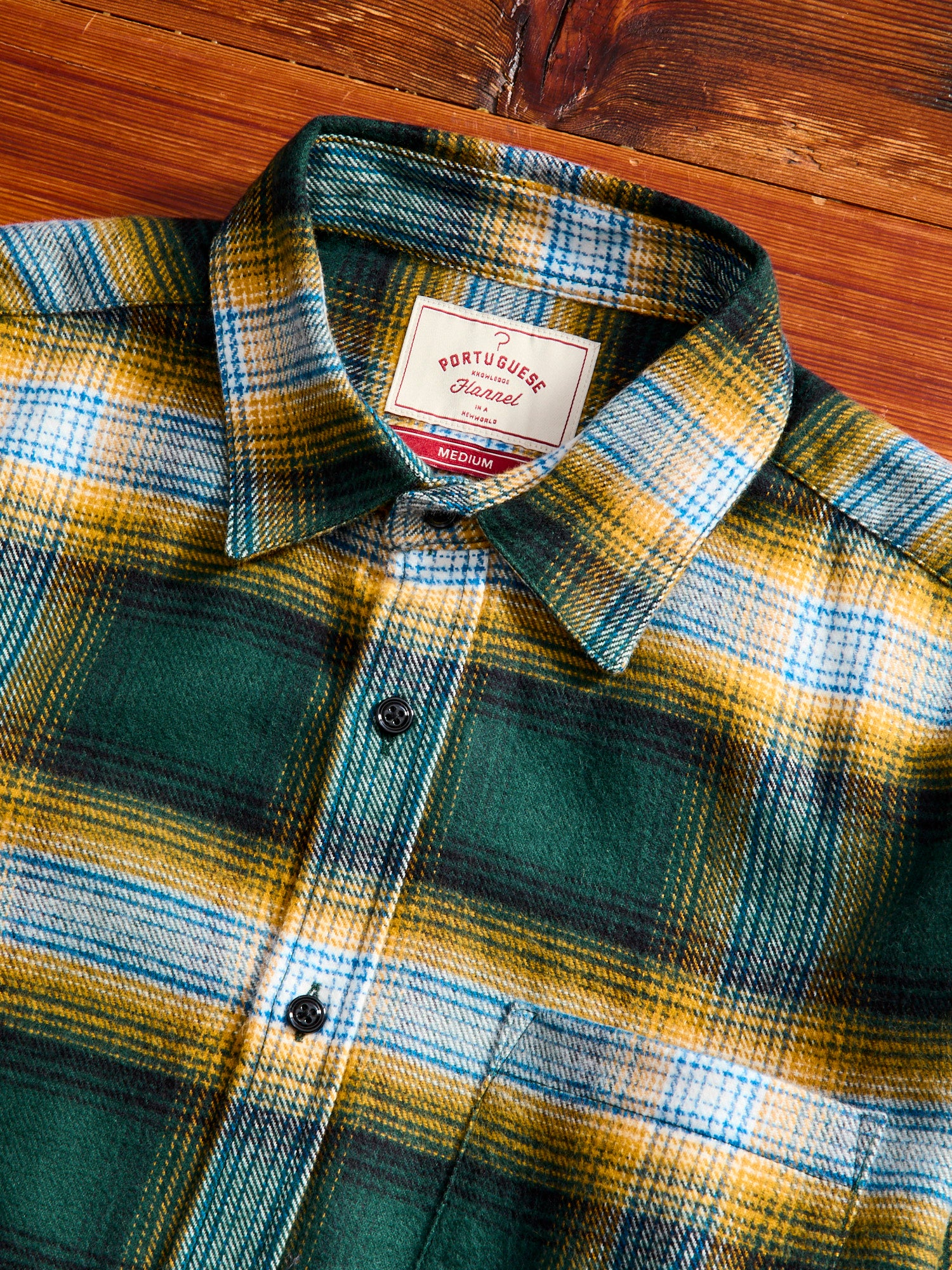 Lousa Button-Up Shirt in Green - Image 3