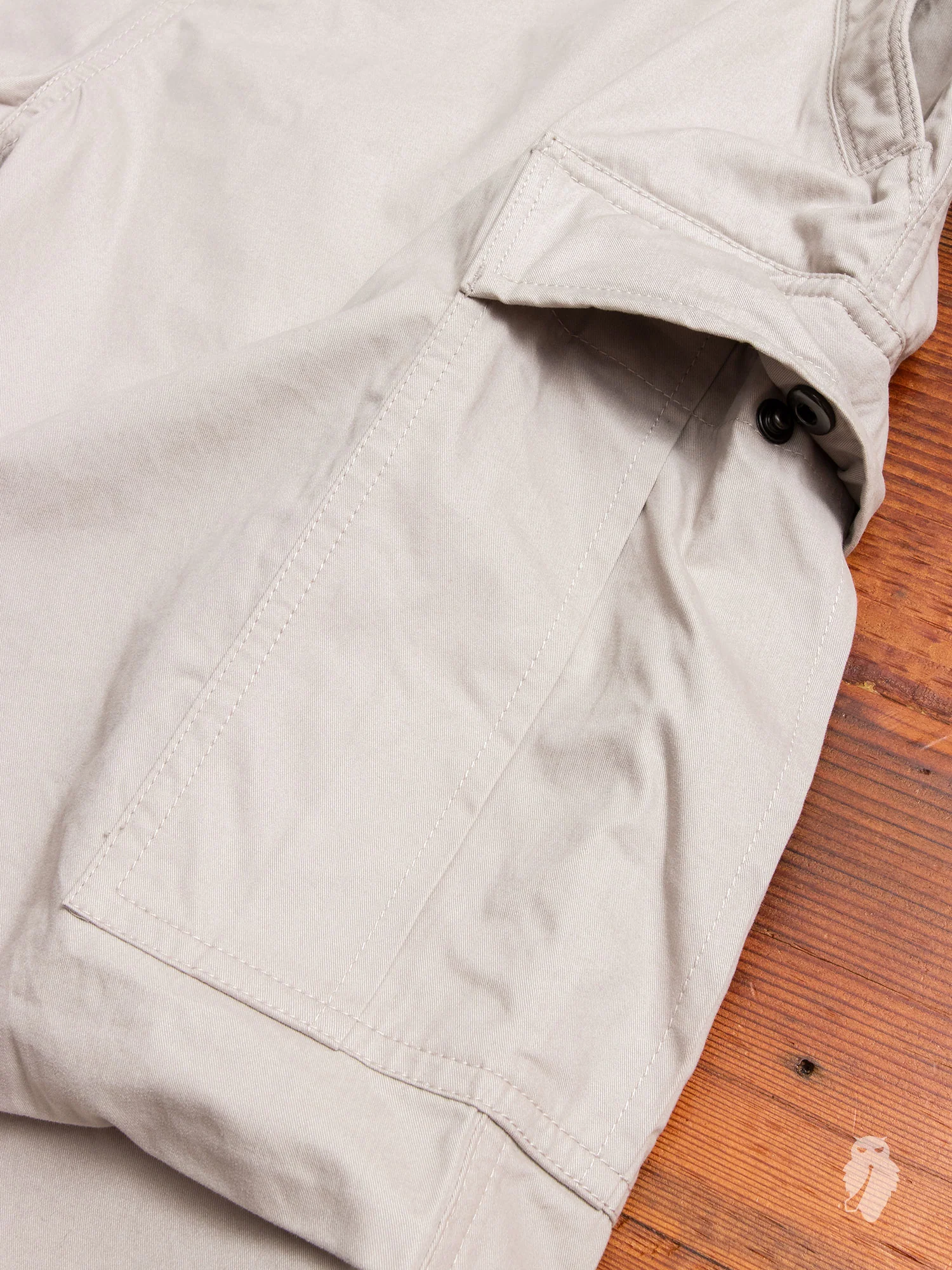 Cropped Cargo Pants in Stone - Image 7