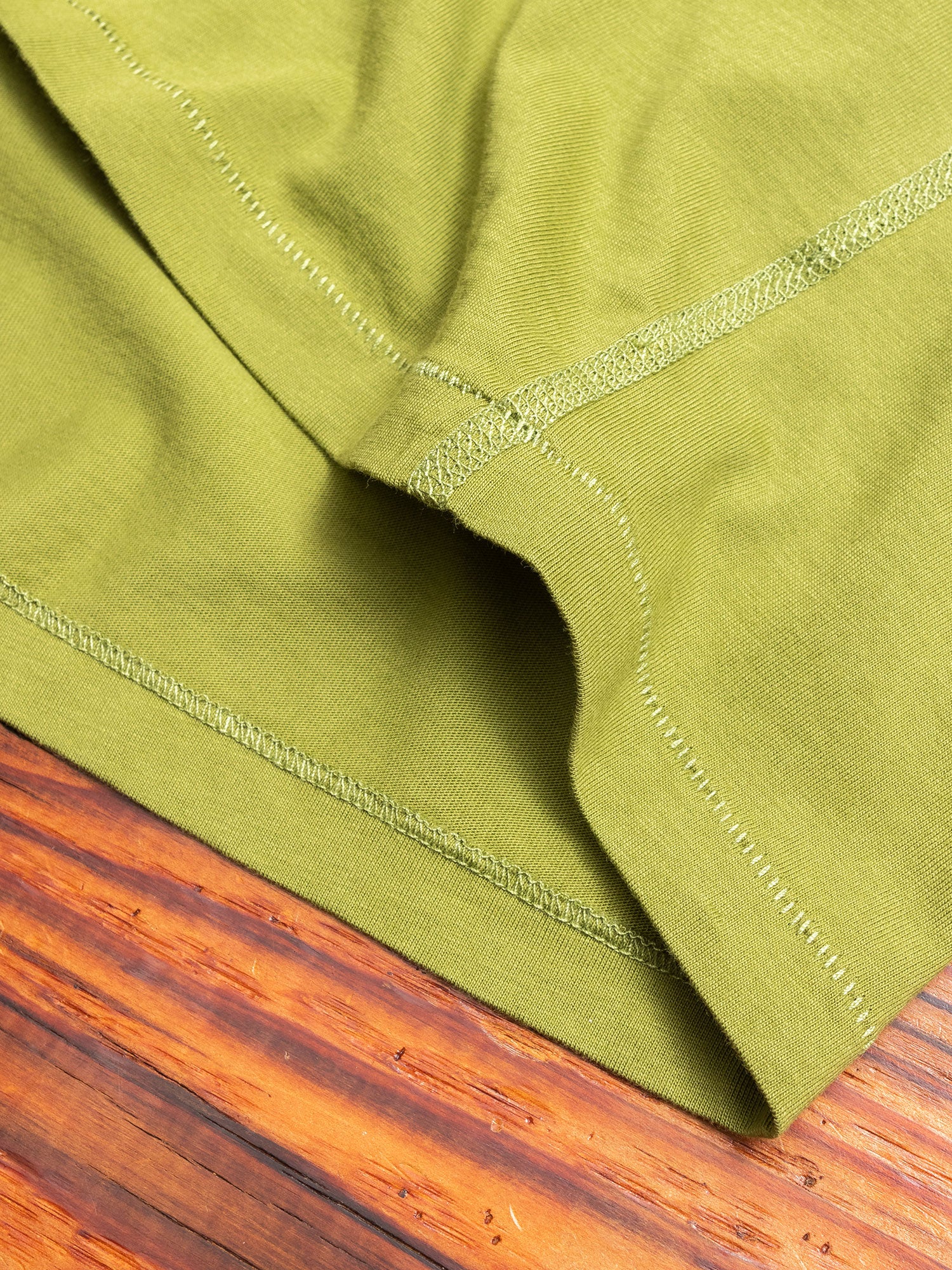 Malick T-Shirt in Green - Image 4