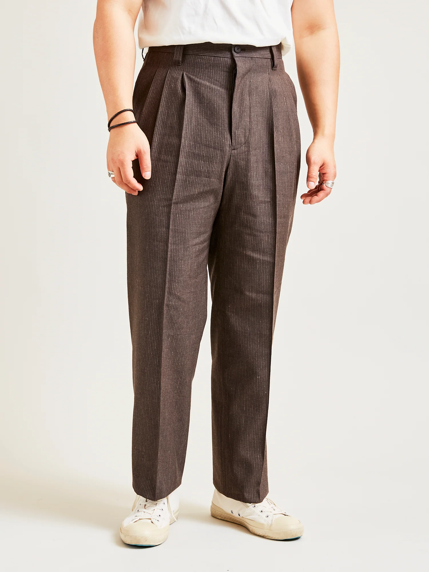 McCloud Slacks Santome in Charcoal - Image 2