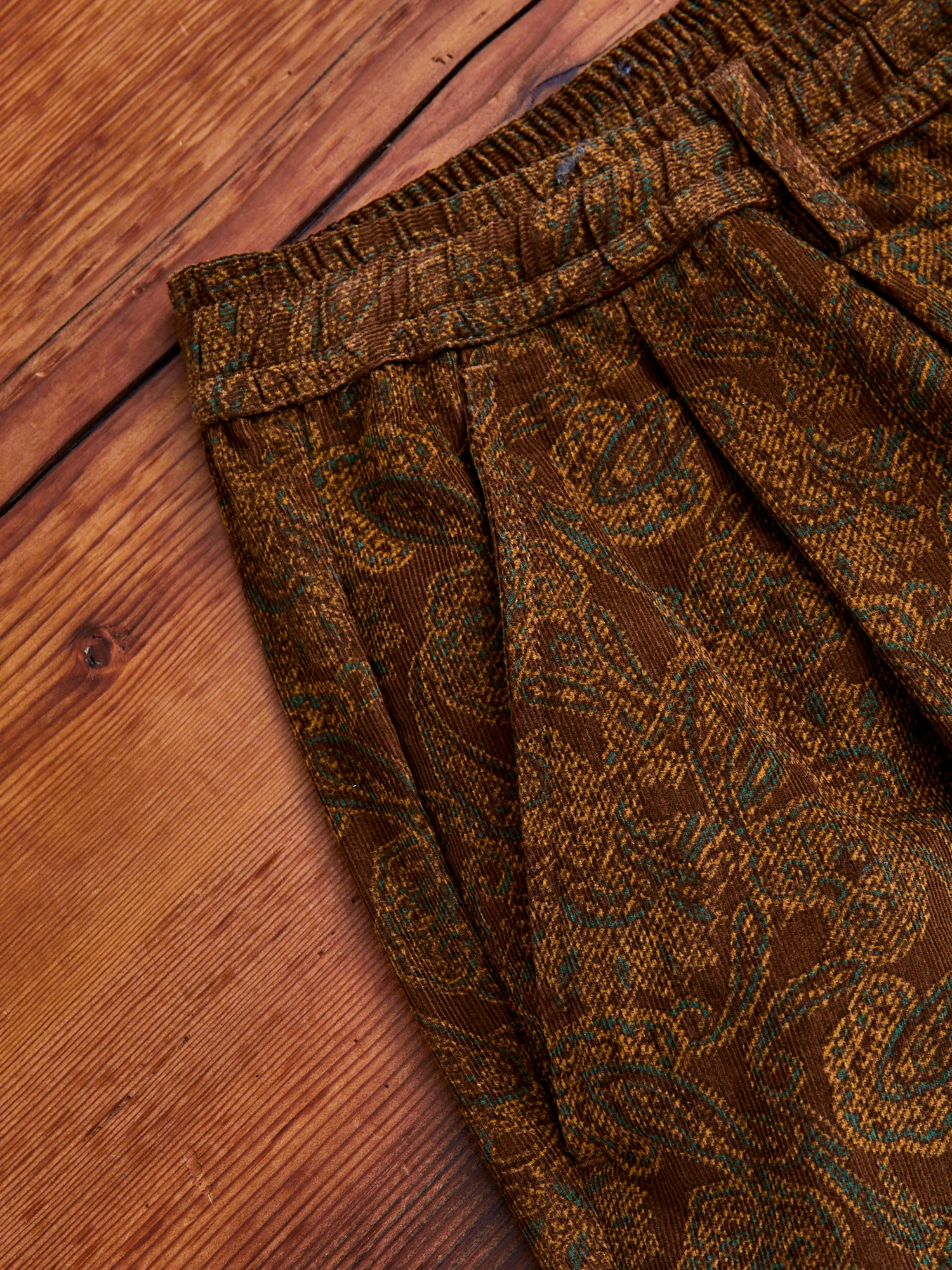 Mhor Shorts in Rust Paisley - Image 3