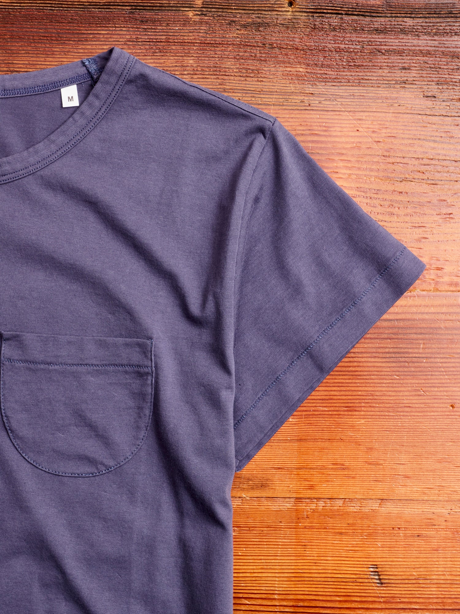 Organic Cotton Tubular Pocket T-Shirt in Faded Navy - Image 4