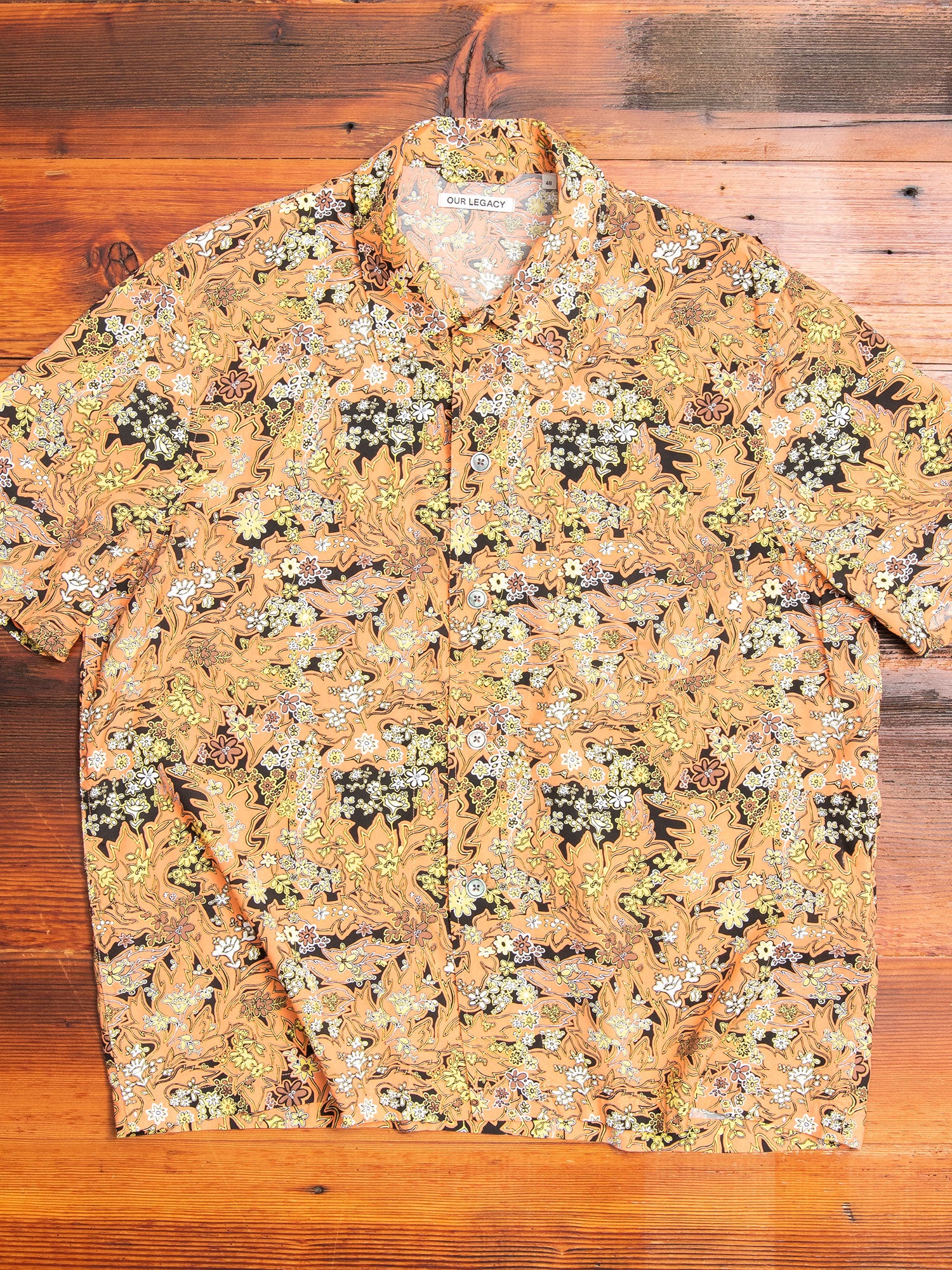 Box Short Sleeve Shirt in Red Plants Print