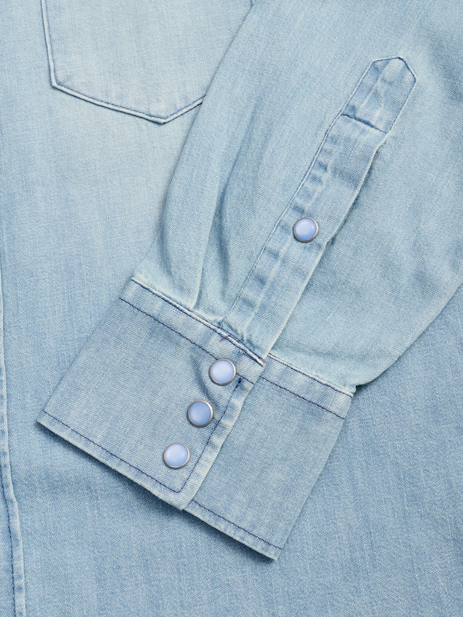 Pearl Snap Denim Shirt in Washed Indigo - Image 7