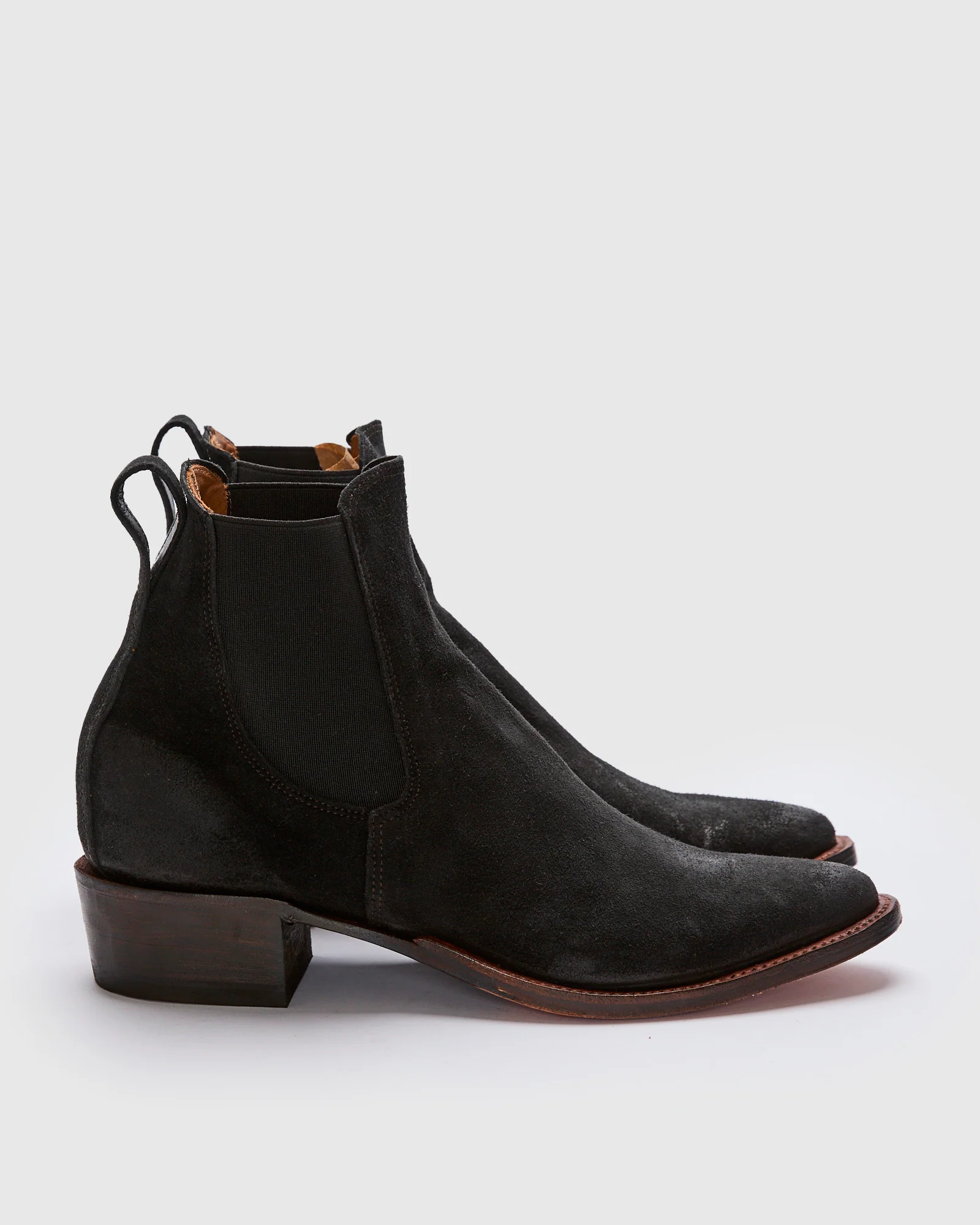 Plainview Chelsea Boot in Black Roughout - Image 3