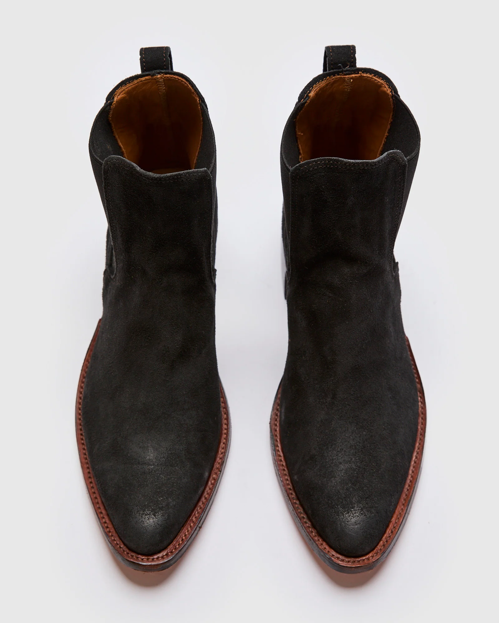 Plainview Chelsea Boot in Black Roughout - Image 6