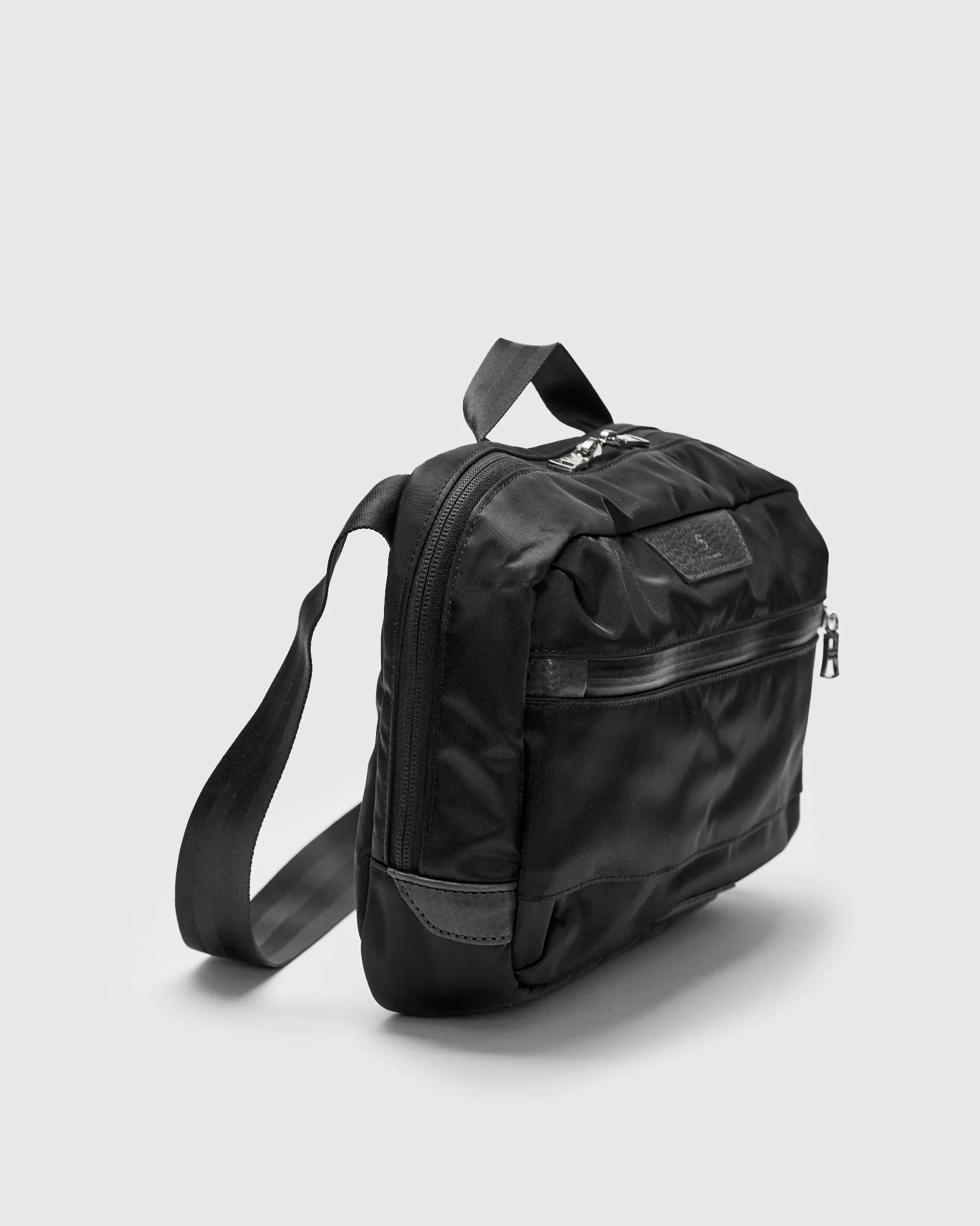 Progress Large Shoulder Carry Bag in Black - Image 5