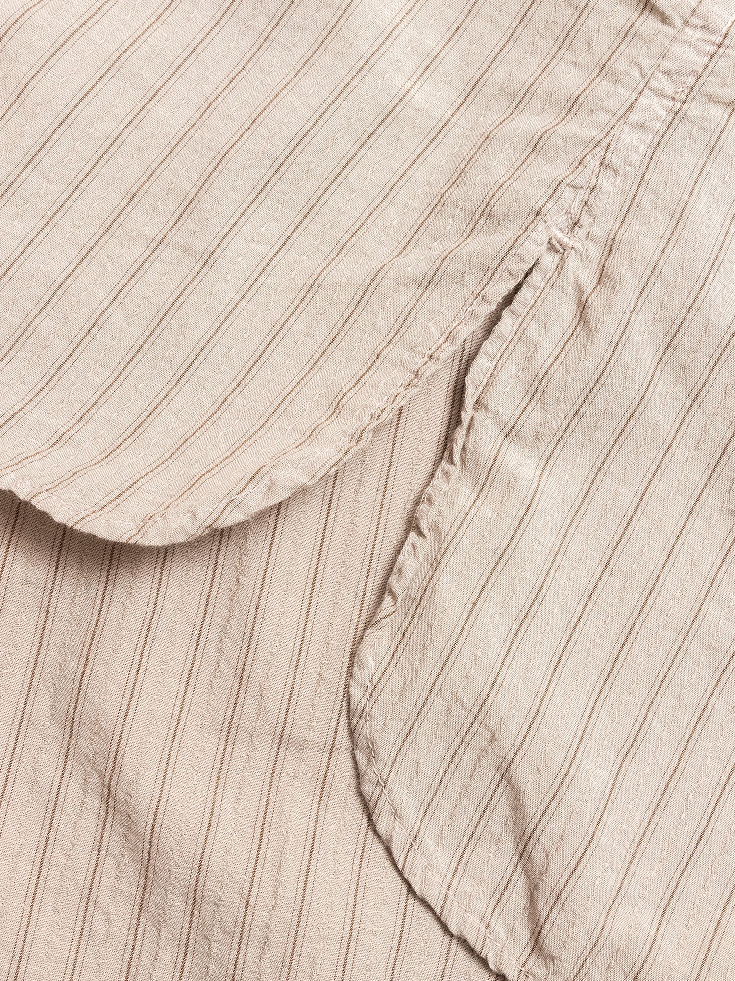 Regular Collar Longshirt in Beige - Image 7