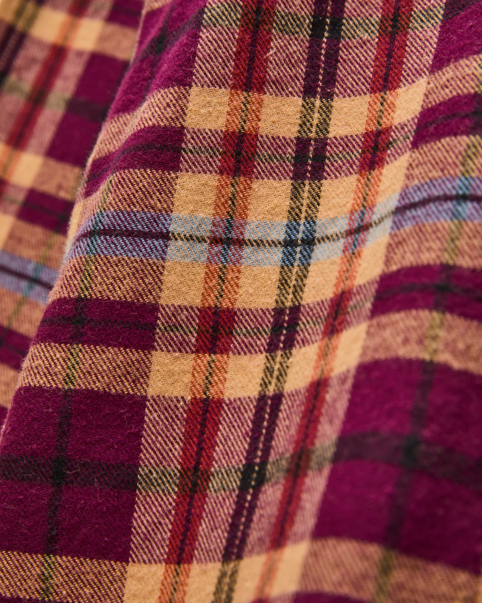 Ruiva Button-Up Shirt in Cinder - Image 2