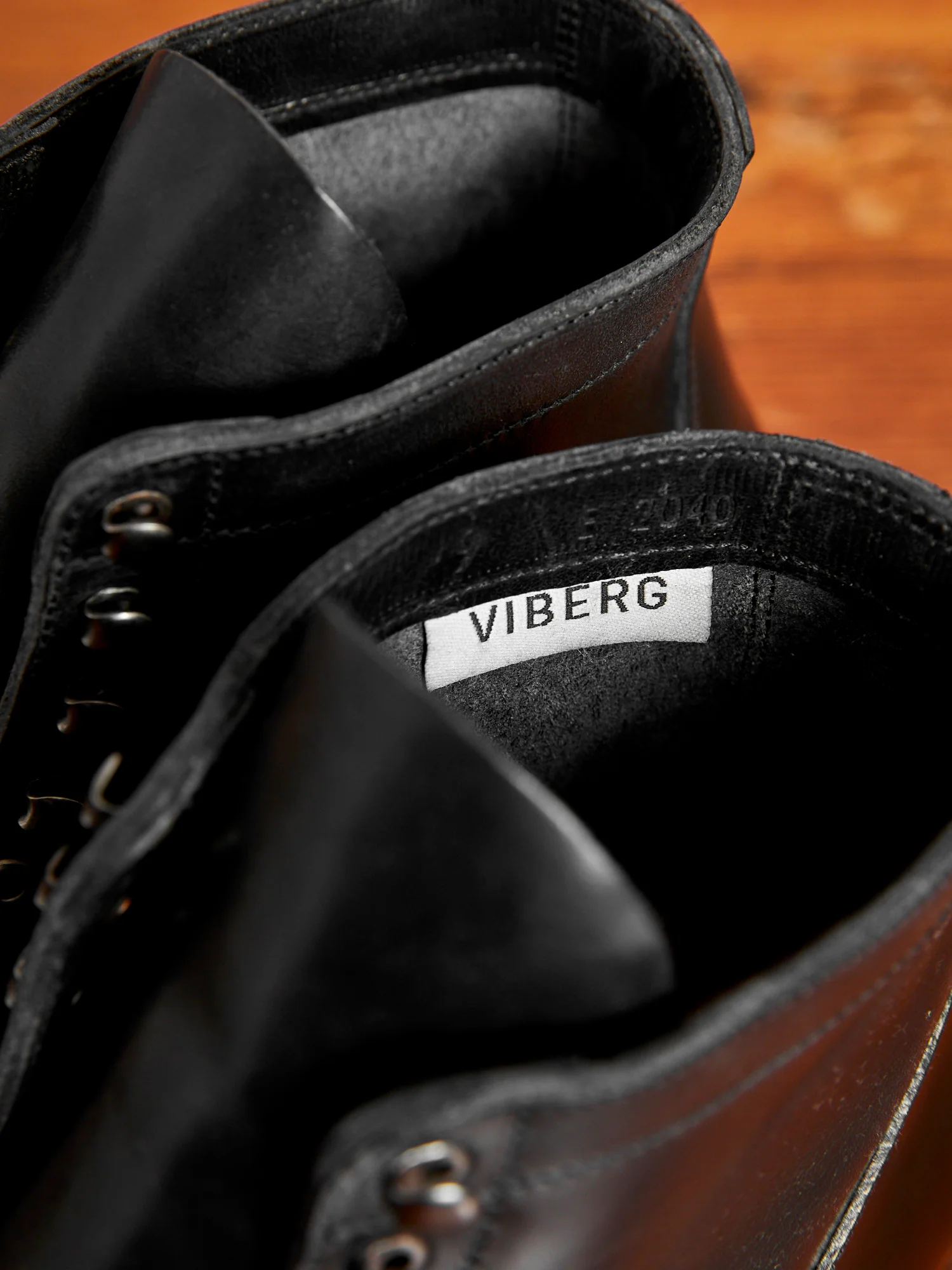 "Dark Horse" Service Boot 2040 Commando in Comipel Nero Horsehide - Image 4