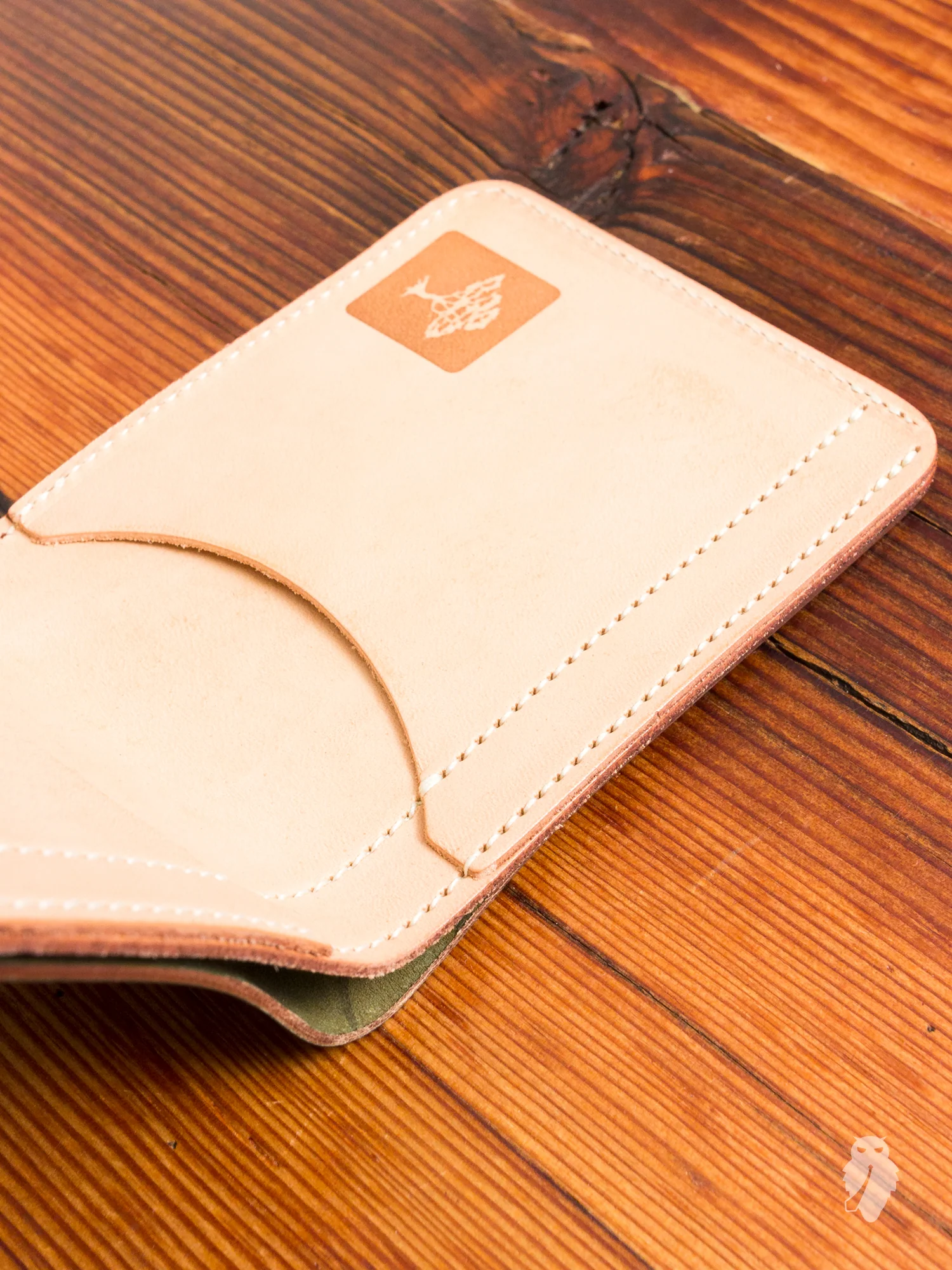 Shell Cordovan Bifold Wallet in Navy - Image 2