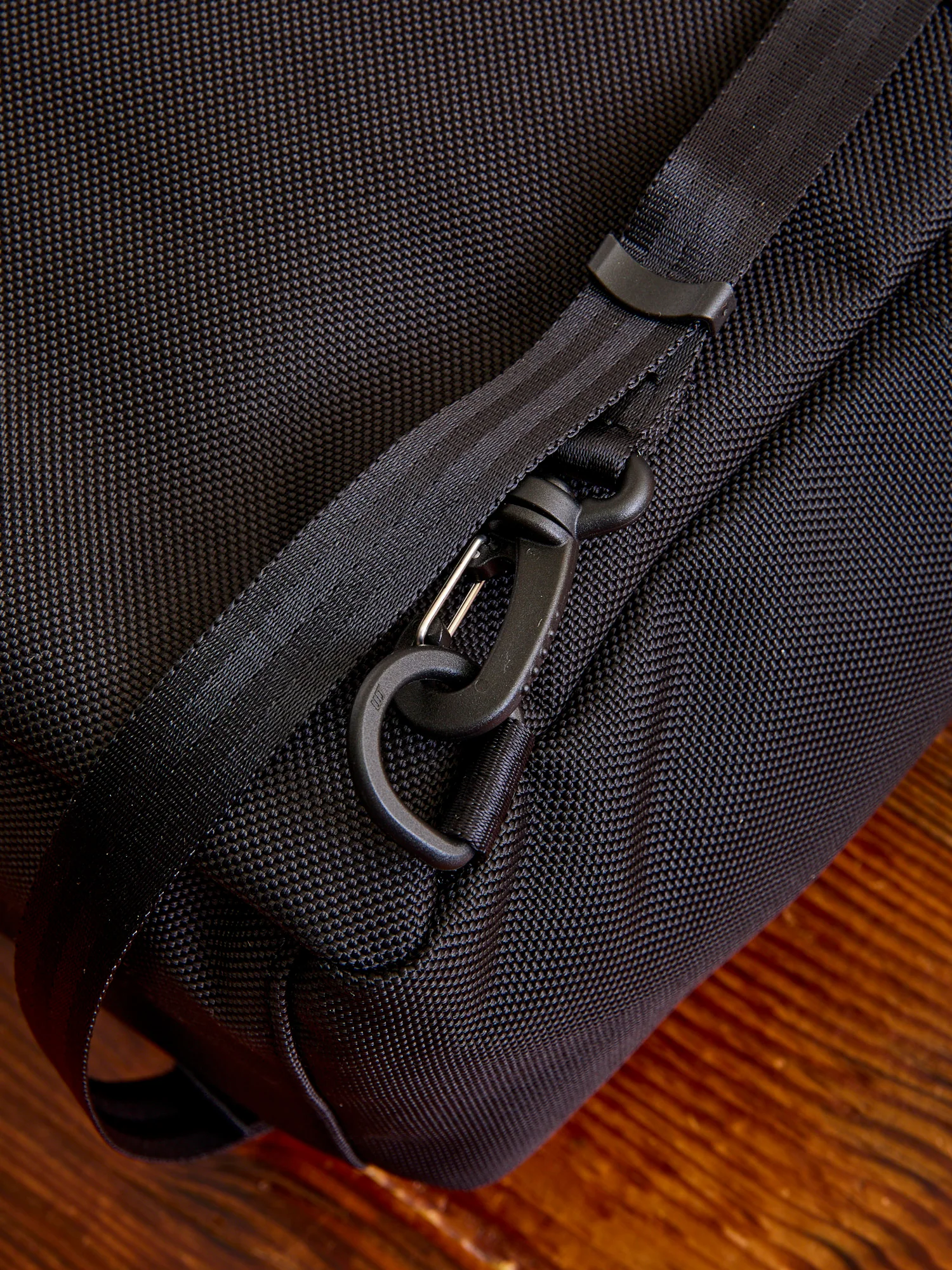 Slick Tote Bag in Navy - Image 12