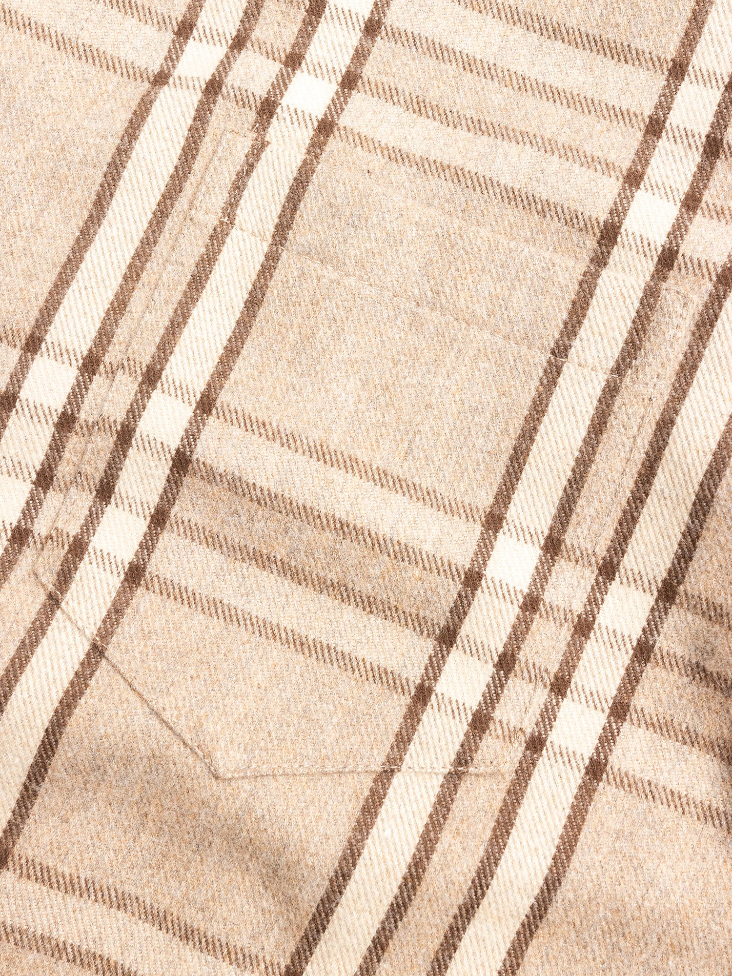 Sly Straight Hem Flannel in Beachwood Check - Image 4