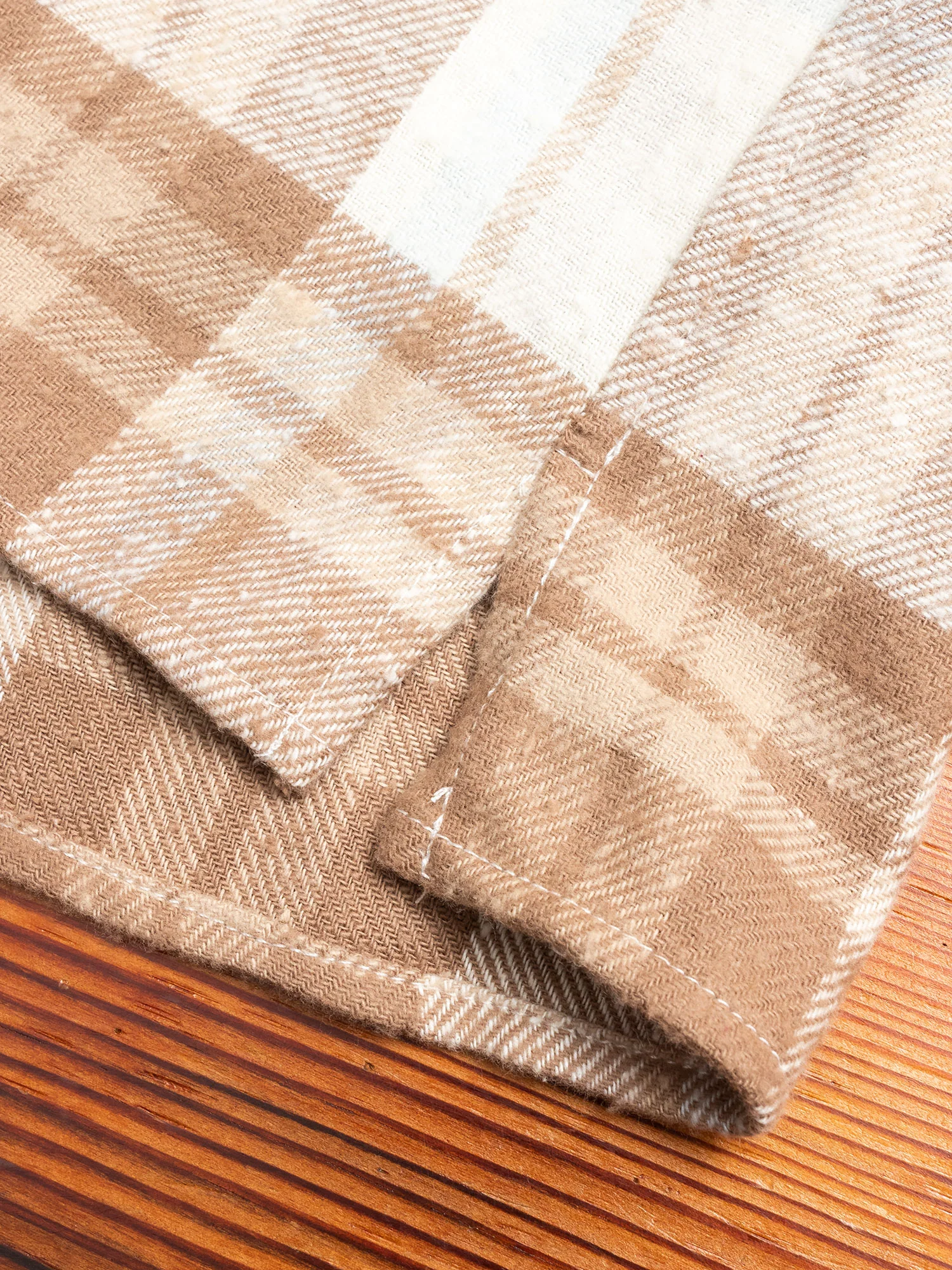 Sly Straight Hem Flannel in Carmel - Image 6